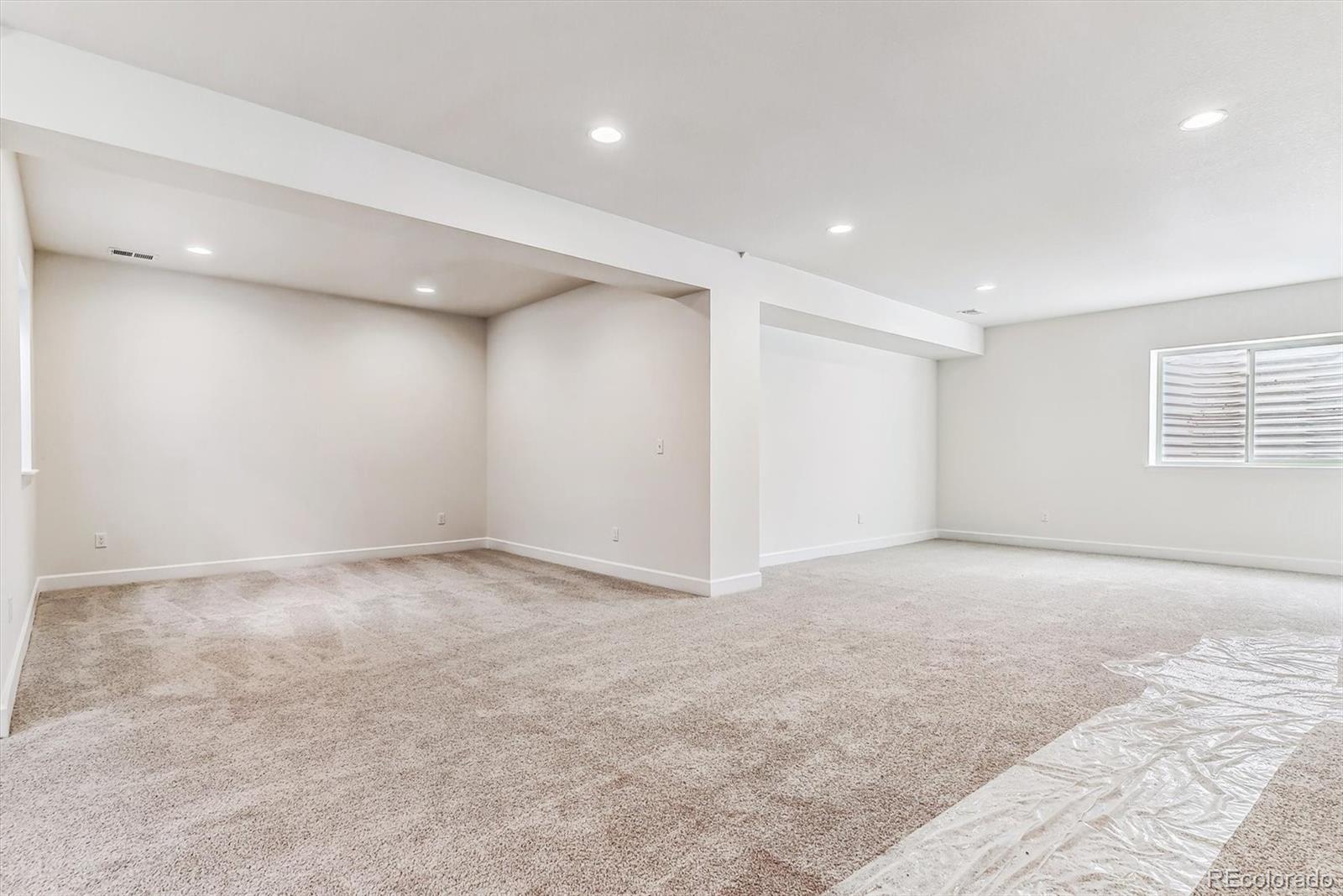 MLS Image #17 for 25076 e 41st avenue,aurora, Colorado