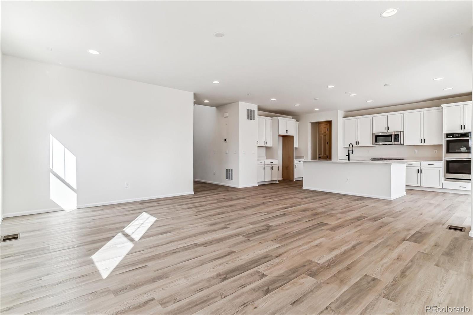 MLS Image #2 for 25076 e 41st avenue,aurora, Colorado