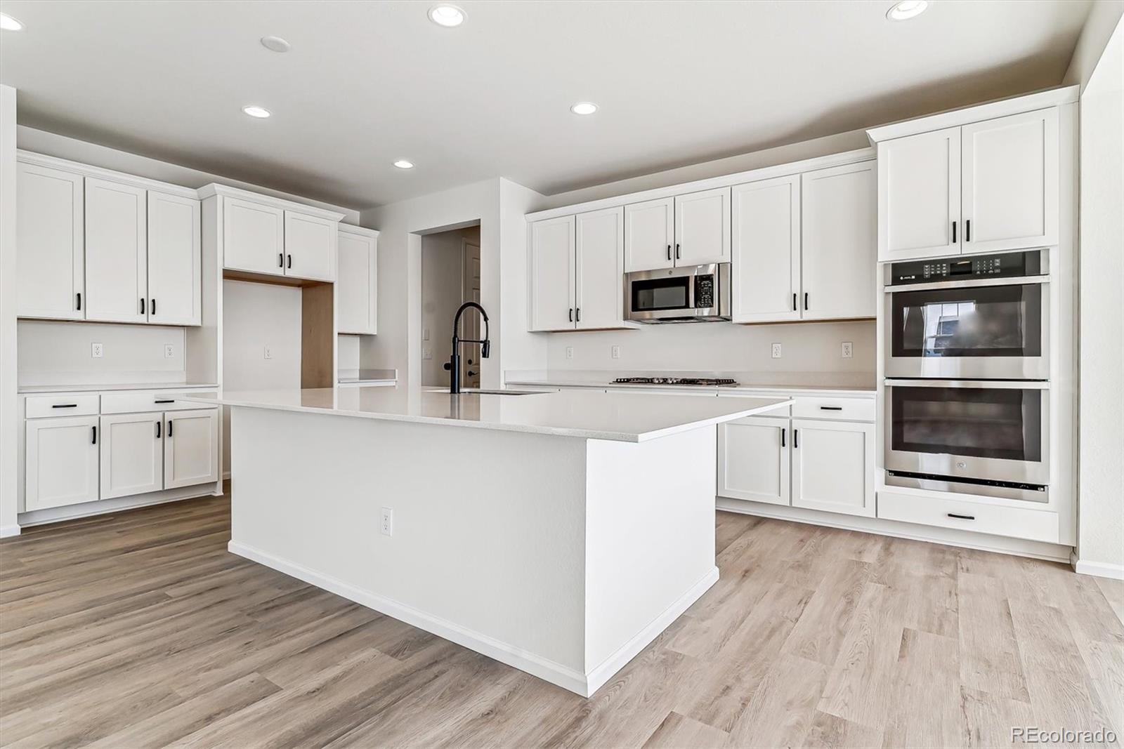 MLS Image #3 for 25076 e 41st avenue,aurora, Colorado