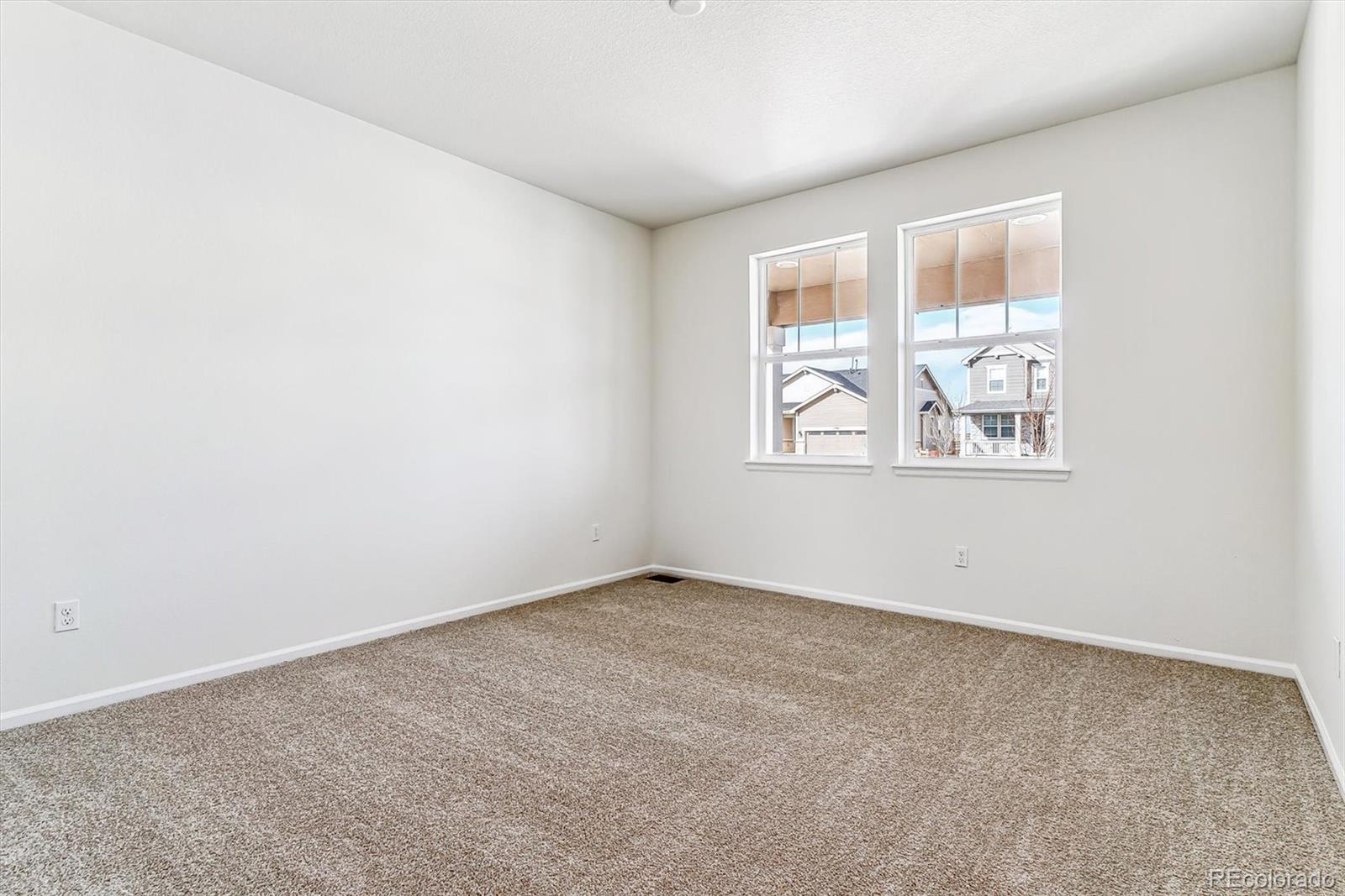 MLS Image #9 for 25076 e 41st avenue,aurora, Colorado