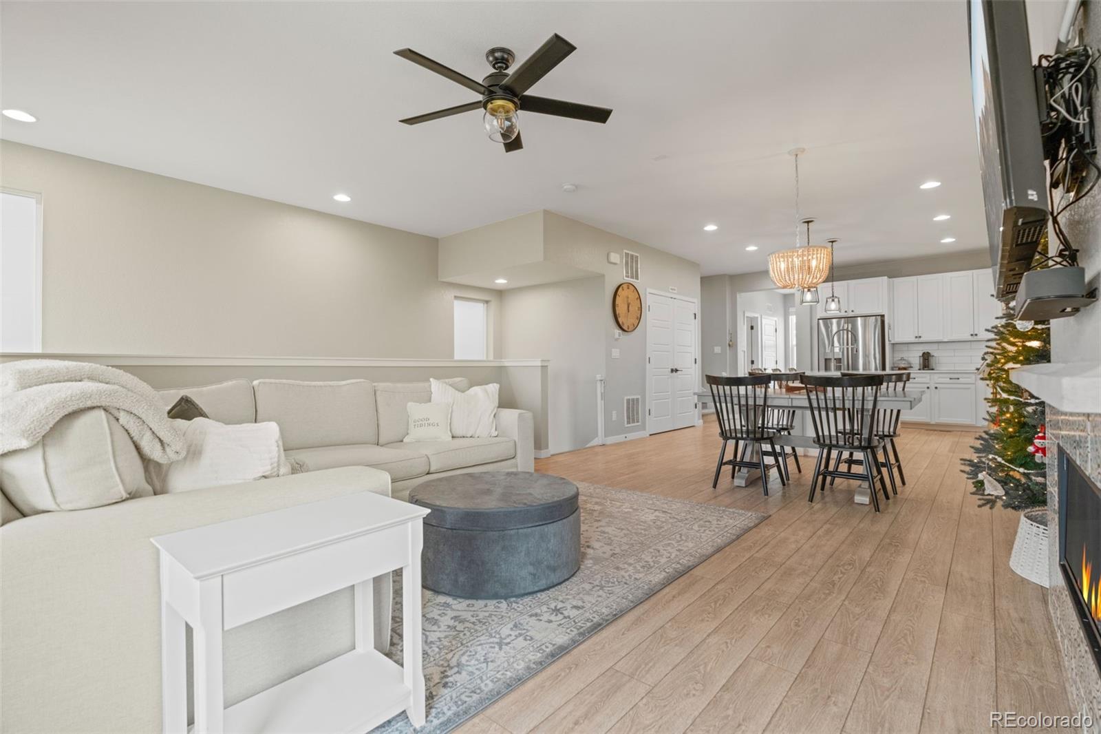 MLS Image #13 for 9071  southurst street,highlands ranch, Colorado