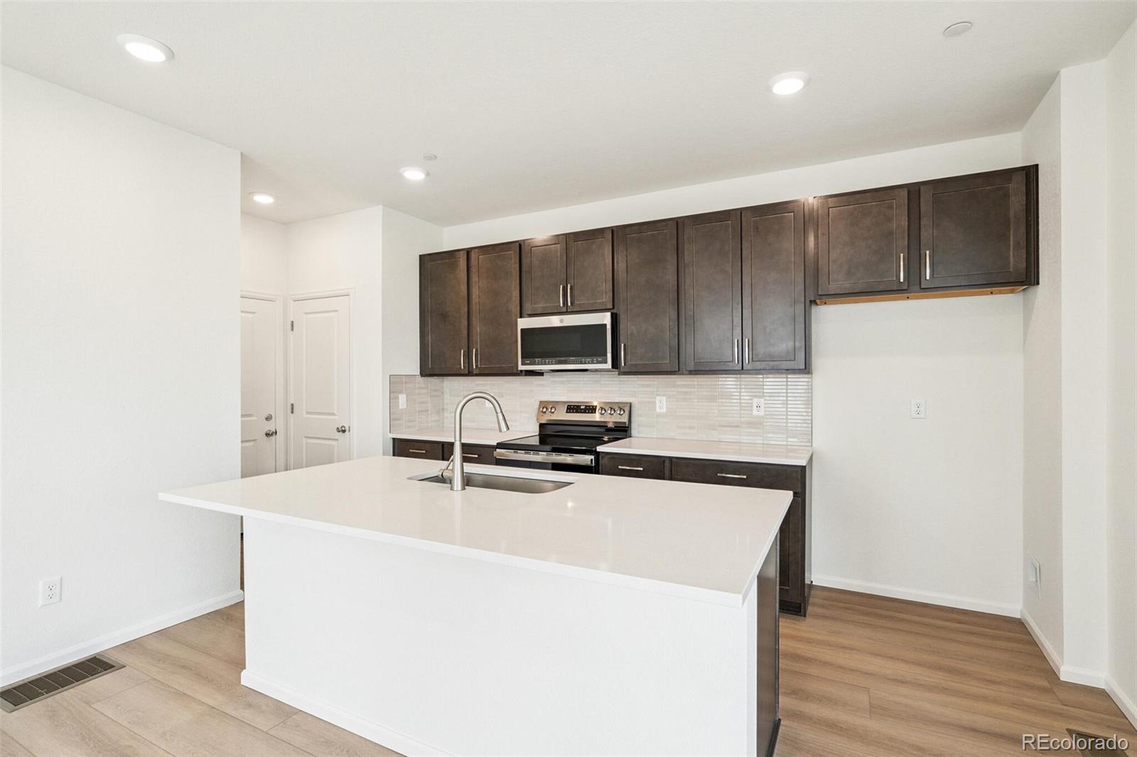 MLS Image #12 for 13568 e 111th avenue,commerce city, Colorado