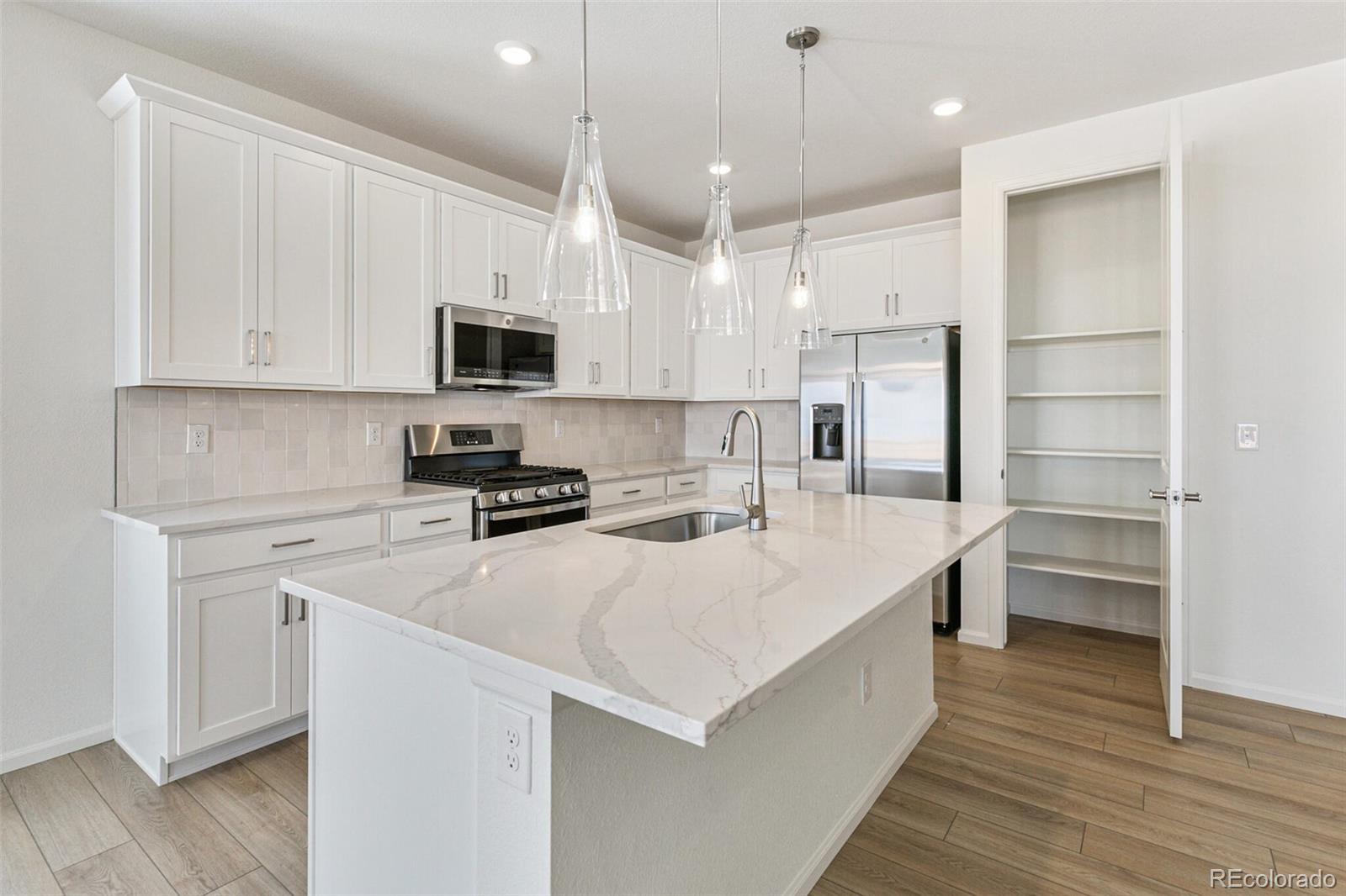 MLS Image #14 for 6187 e 155th place,thornton, Colorado