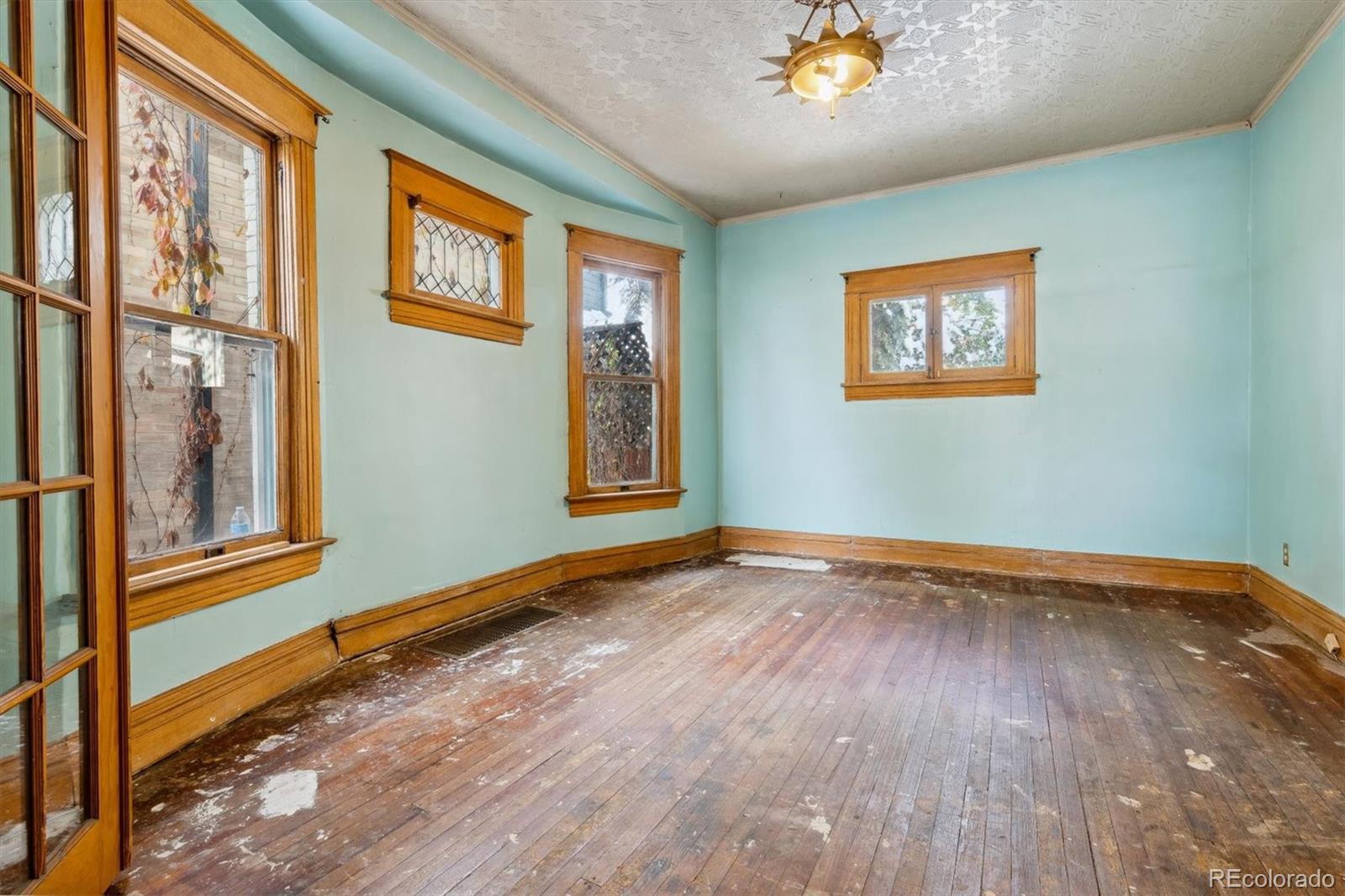 MLS Image #12 for 327 s sherman street,denver, Colorado