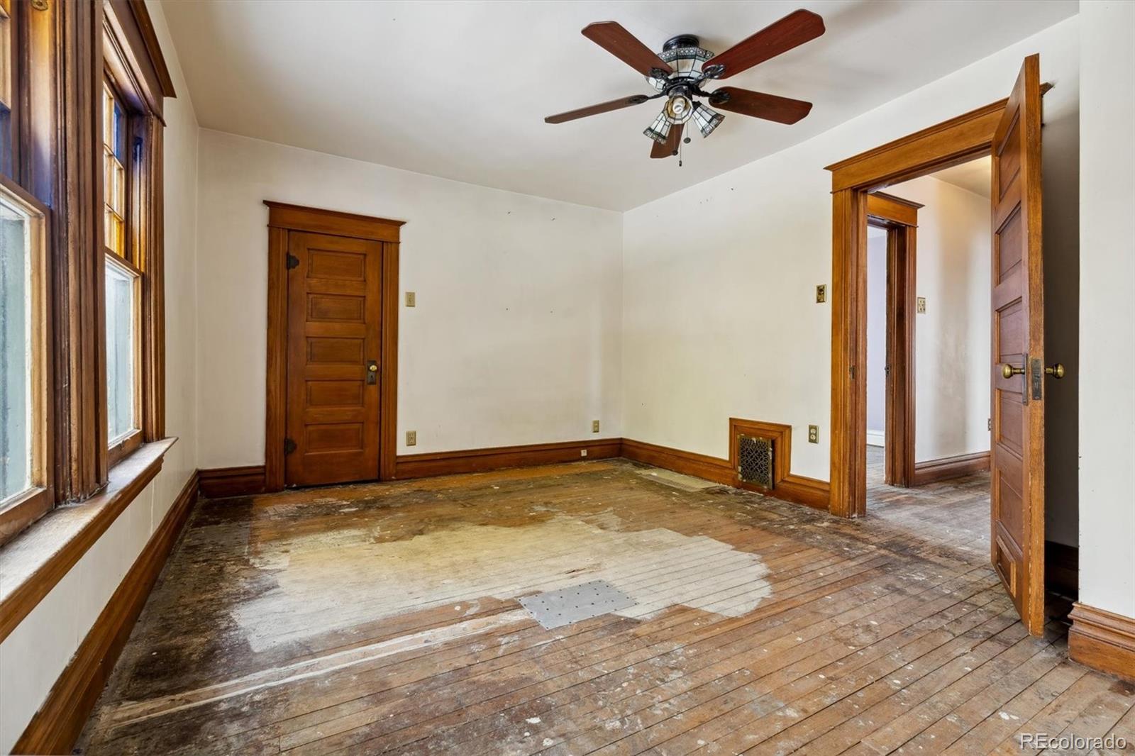 MLS Image #25 for 327 s sherman street,denver, Colorado