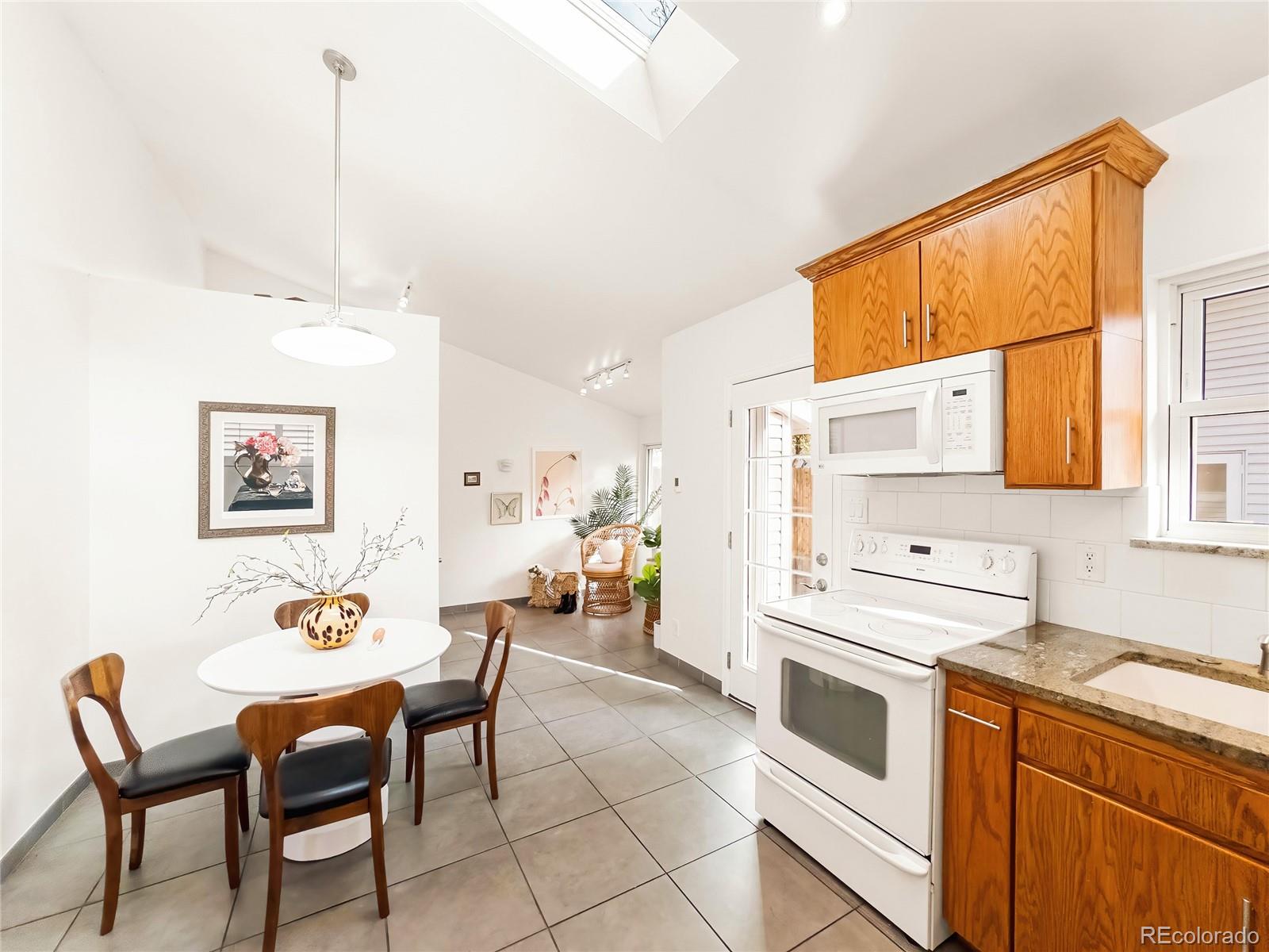 MLS Image #19 for 1182 s logan street,denver, Colorado