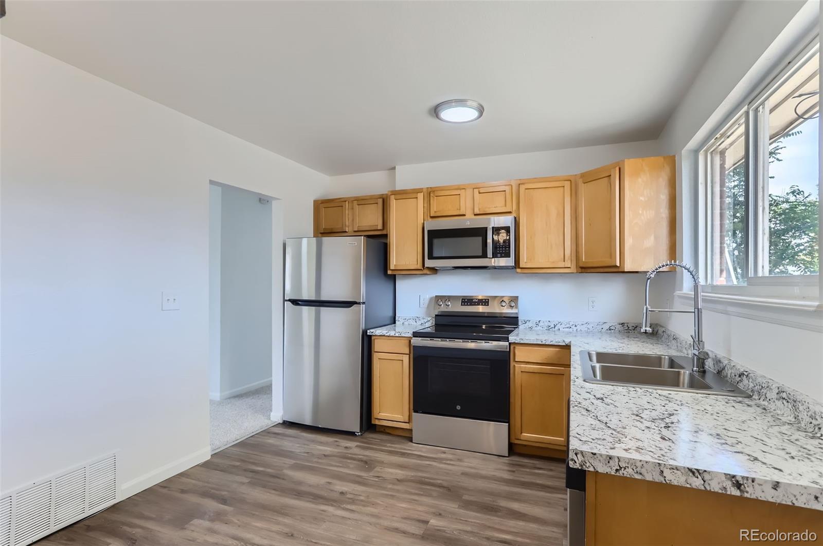 MLS Image #10 for 5548  tucson street,denver, Colorado