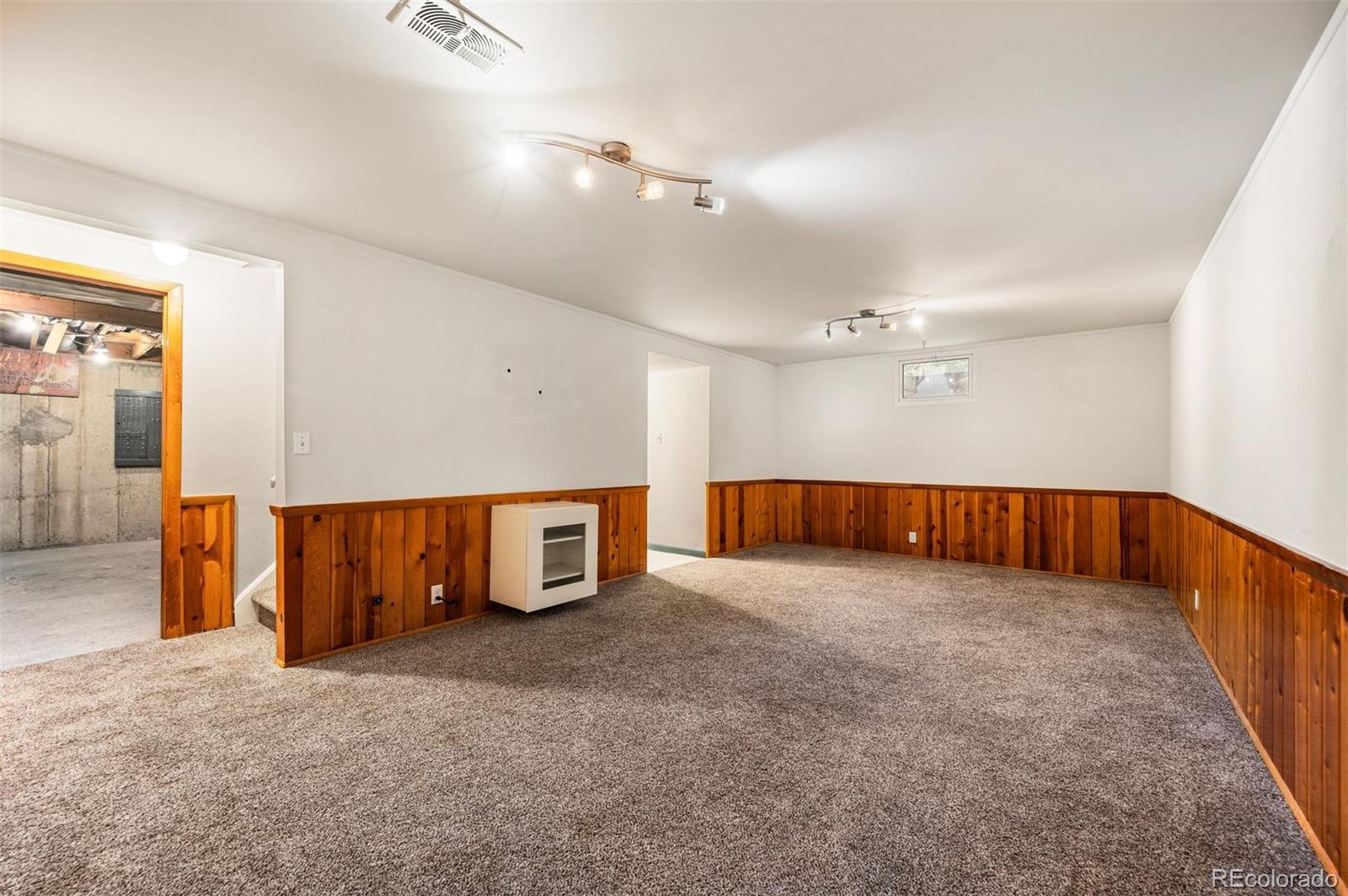 MLS Image #24 for 1700 s monaco parkway,denver, Colorado