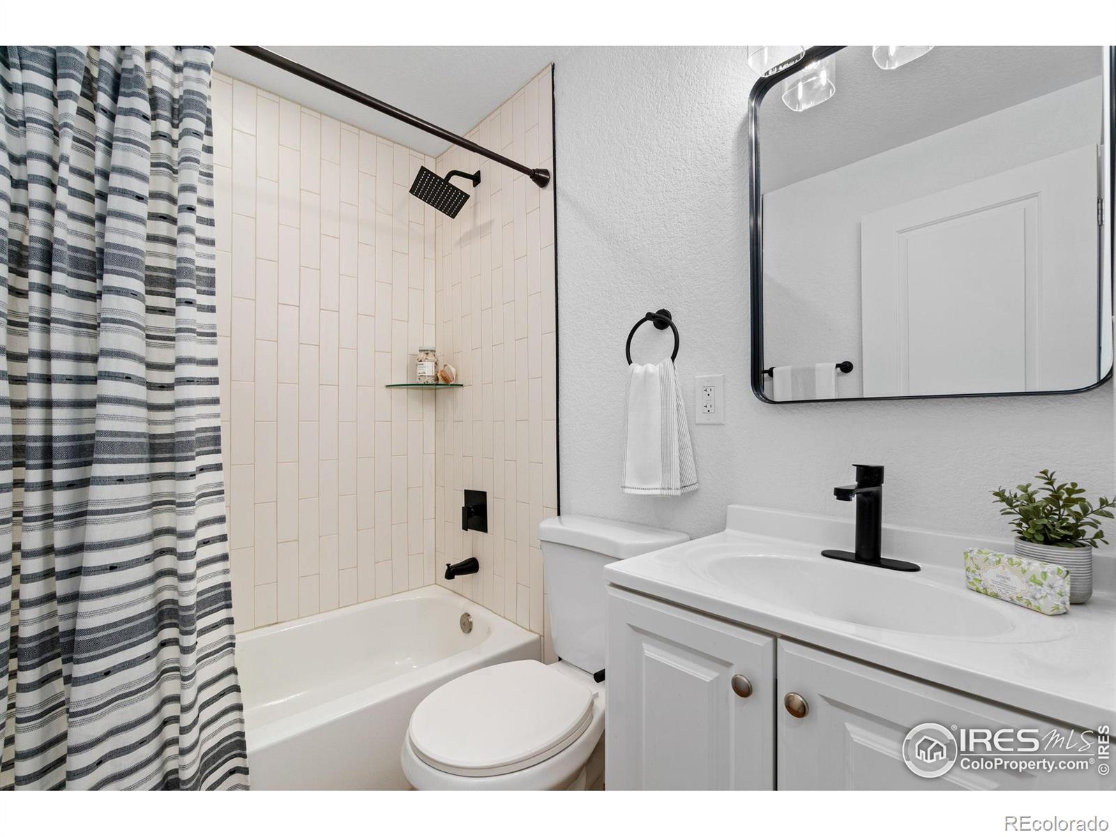 MLS Image #25 for 924 s jamaica street,aurora, Colorado