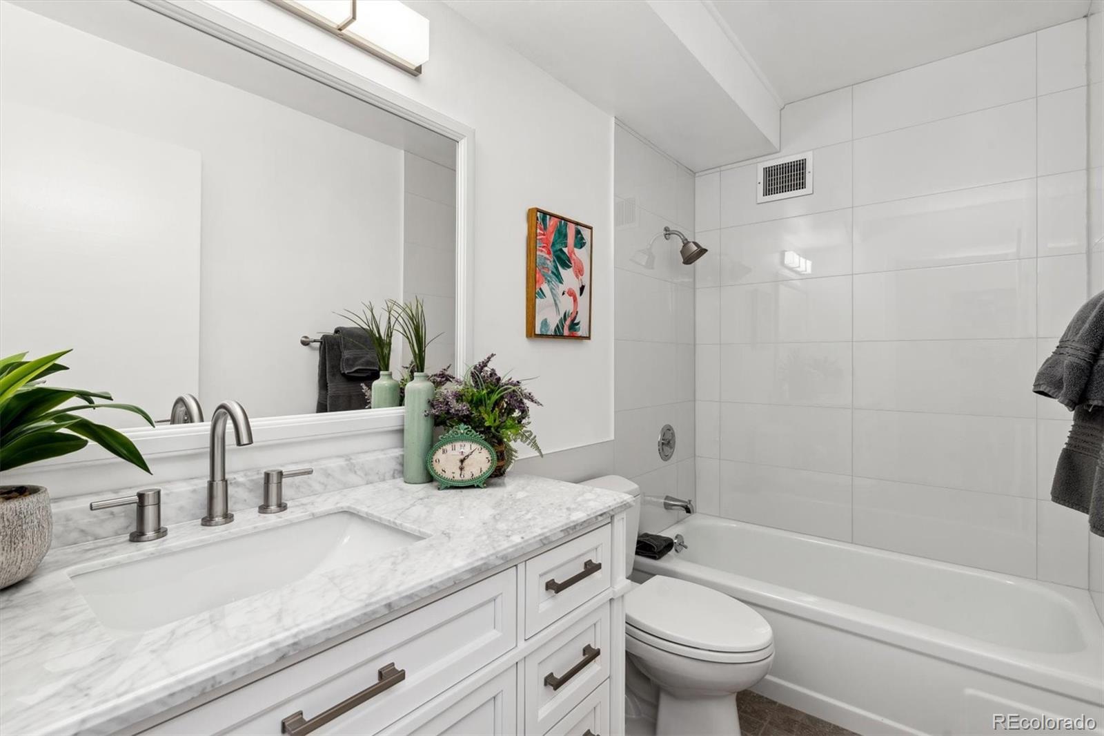 MLS Image #9 for 625 s alton way 5a,denver, Colorado