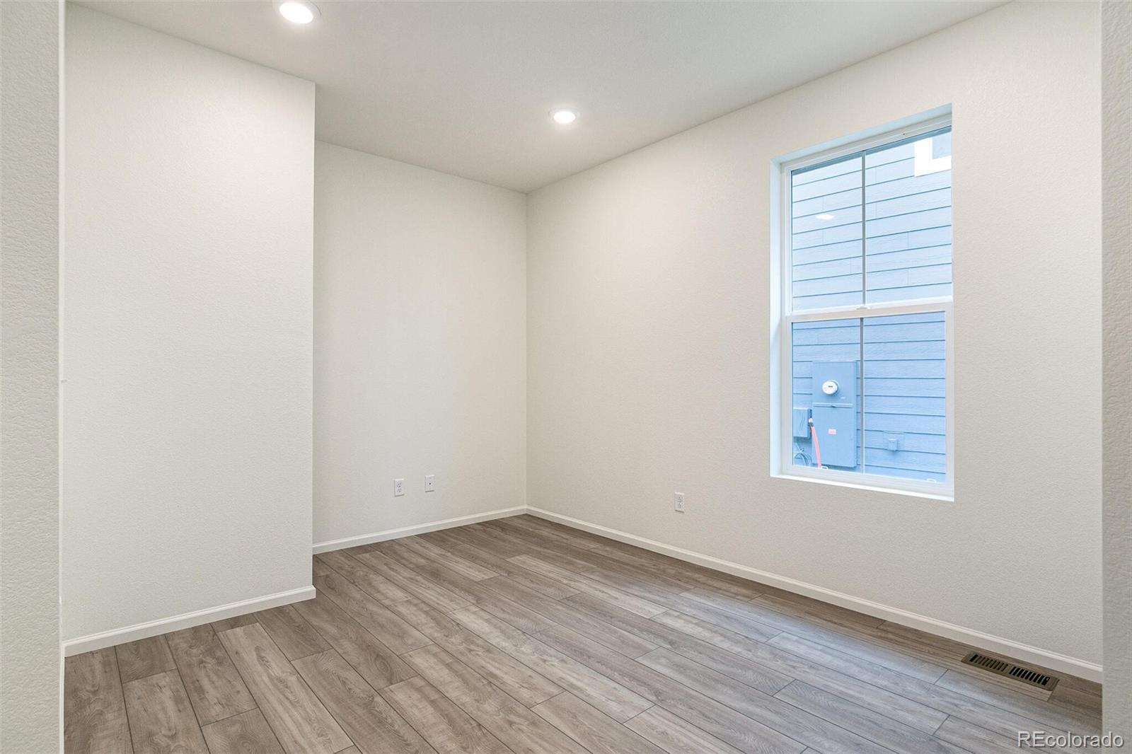 MLS Image #15 for 9310  bahama court,commerce city, Colorado