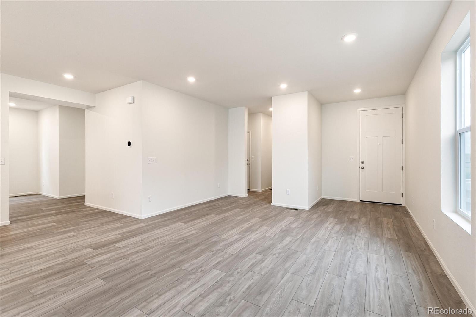 MLS Image #4 for 9310  bahama court,commerce city, Colorado