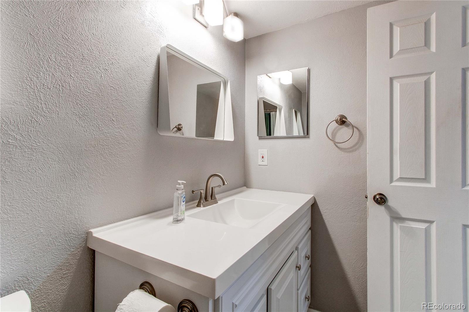 MLS Image #10 for 14100 e temple drive,aurora, Colorado
