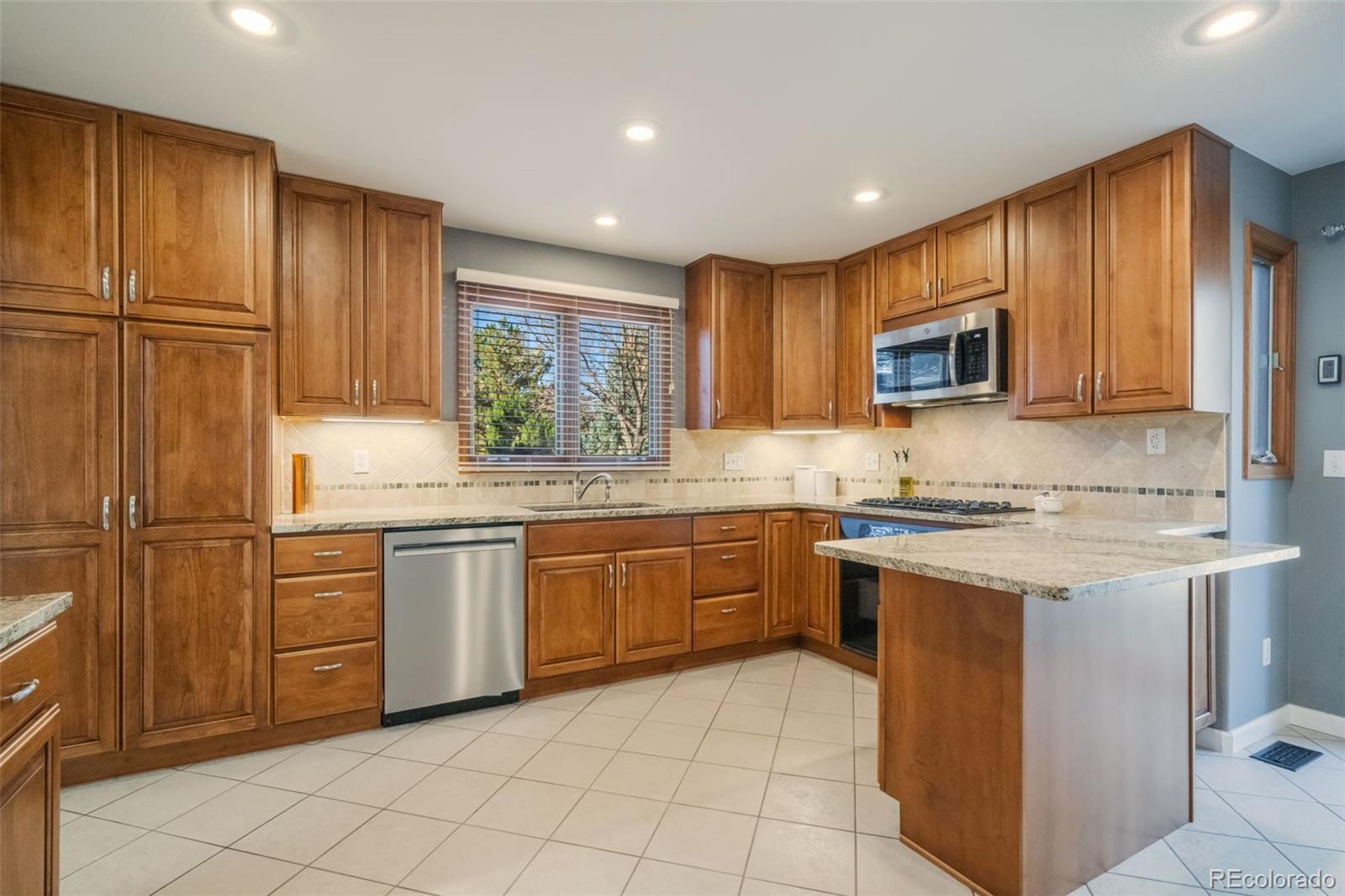 MLS Image #13 for 7118 s parfet street,littleton, Colorado