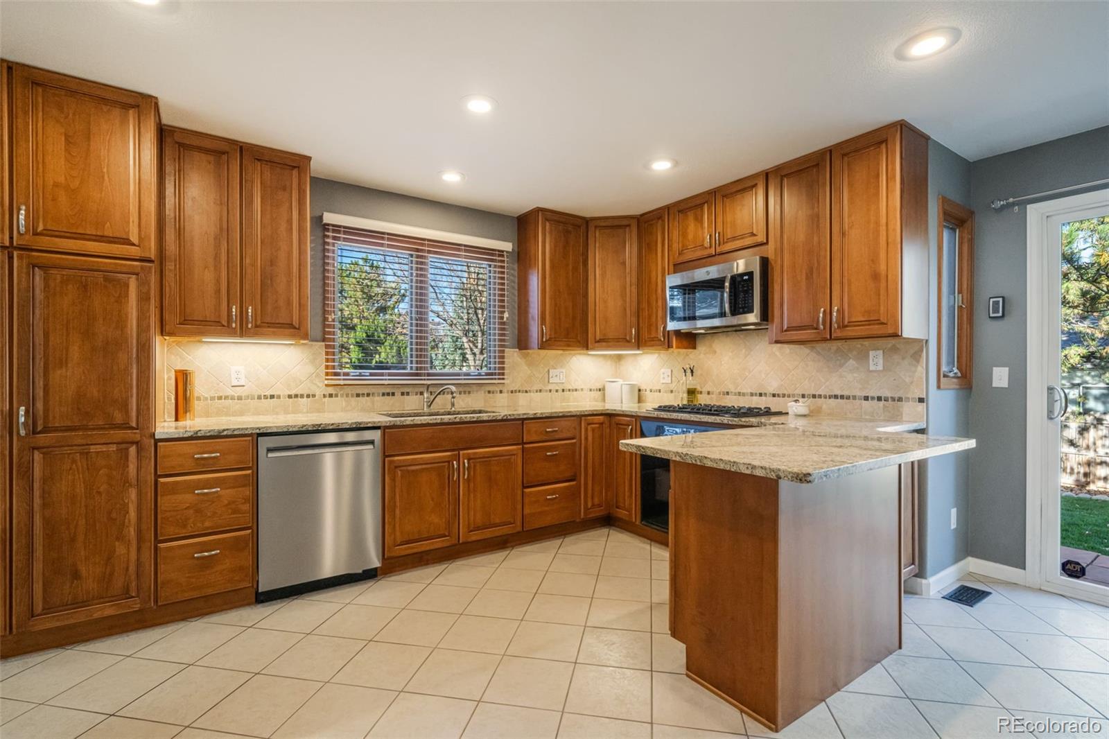 MLS Image #6 for 7118 s parfet street,littleton, Colorado