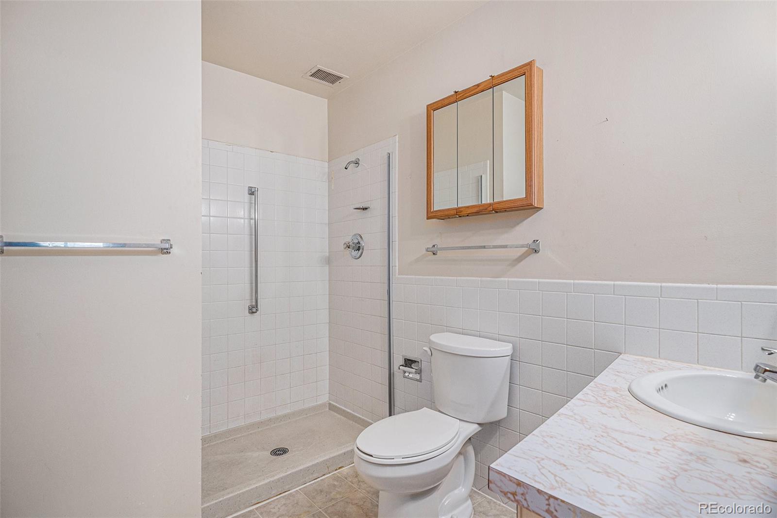 MLS Image #9 for 595 s alton way 5d,denver, Colorado