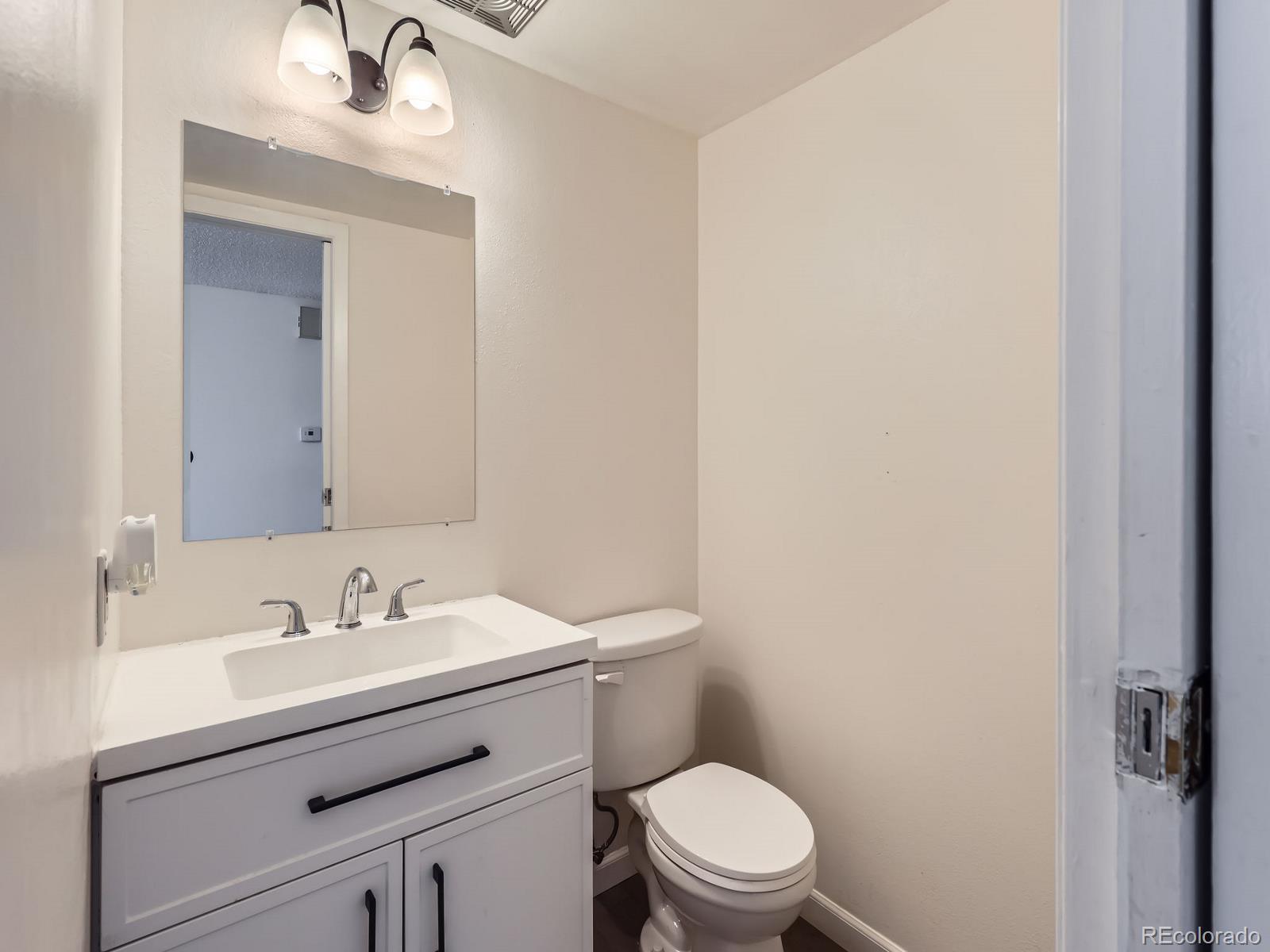MLS Image #5 for 1229 s uvalda street,aurora, Colorado