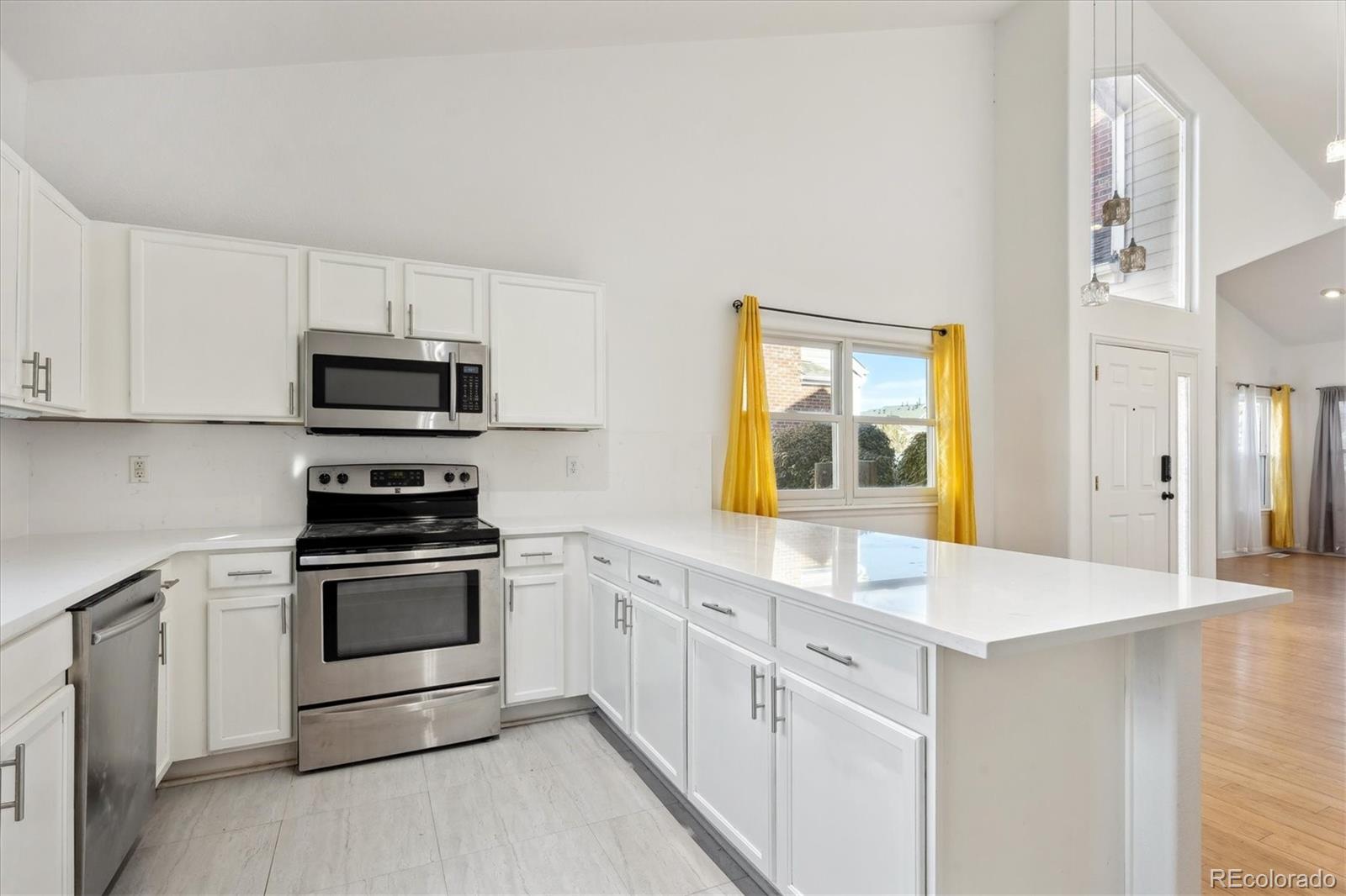 MLS Image #9 for 15555 e 40th avenue,denver, Colorado