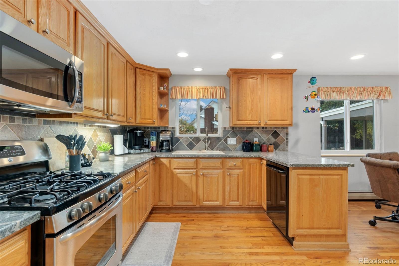 MLS Image #12 for 10530 w 77th drive,arvada, Colorado