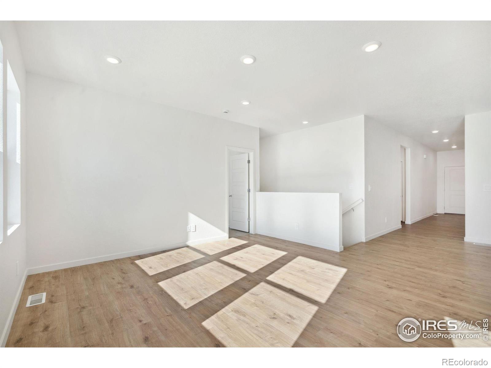 MLS Image #6 for 3704  kenai street,evans, Colorado