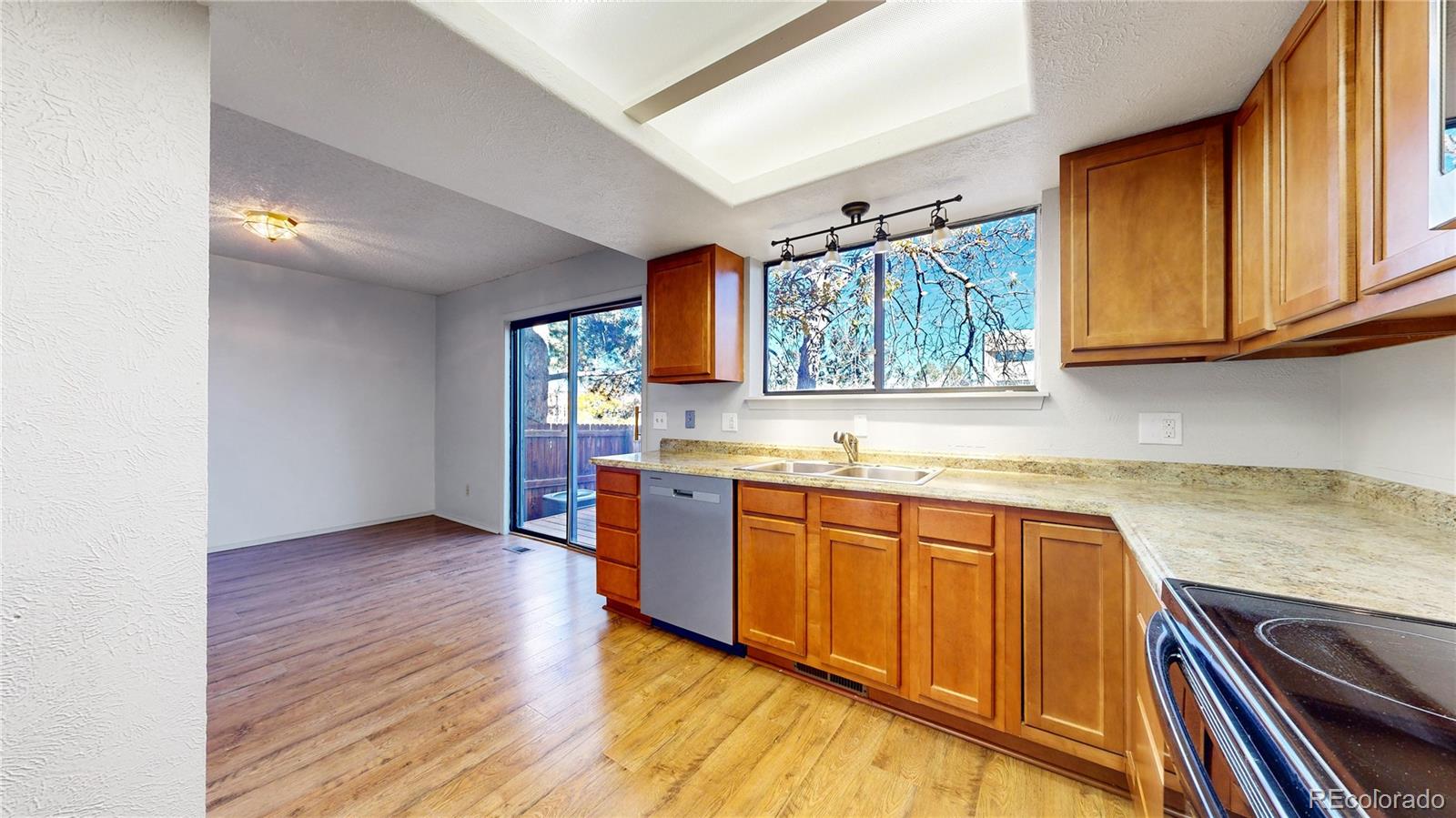 MLS Image #6 for 12610 w bayaud avenue,lakewood, Colorado