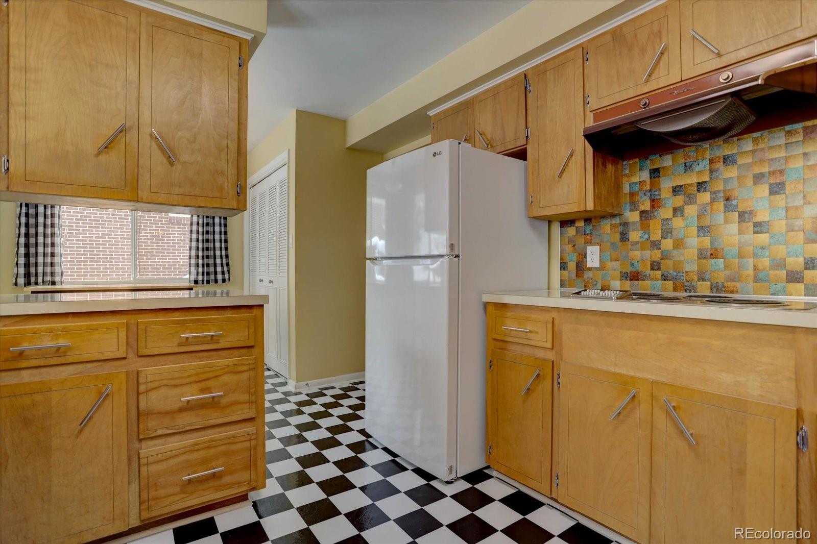 MLS Image #11 for 2775 s eaton way,denver, Colorado