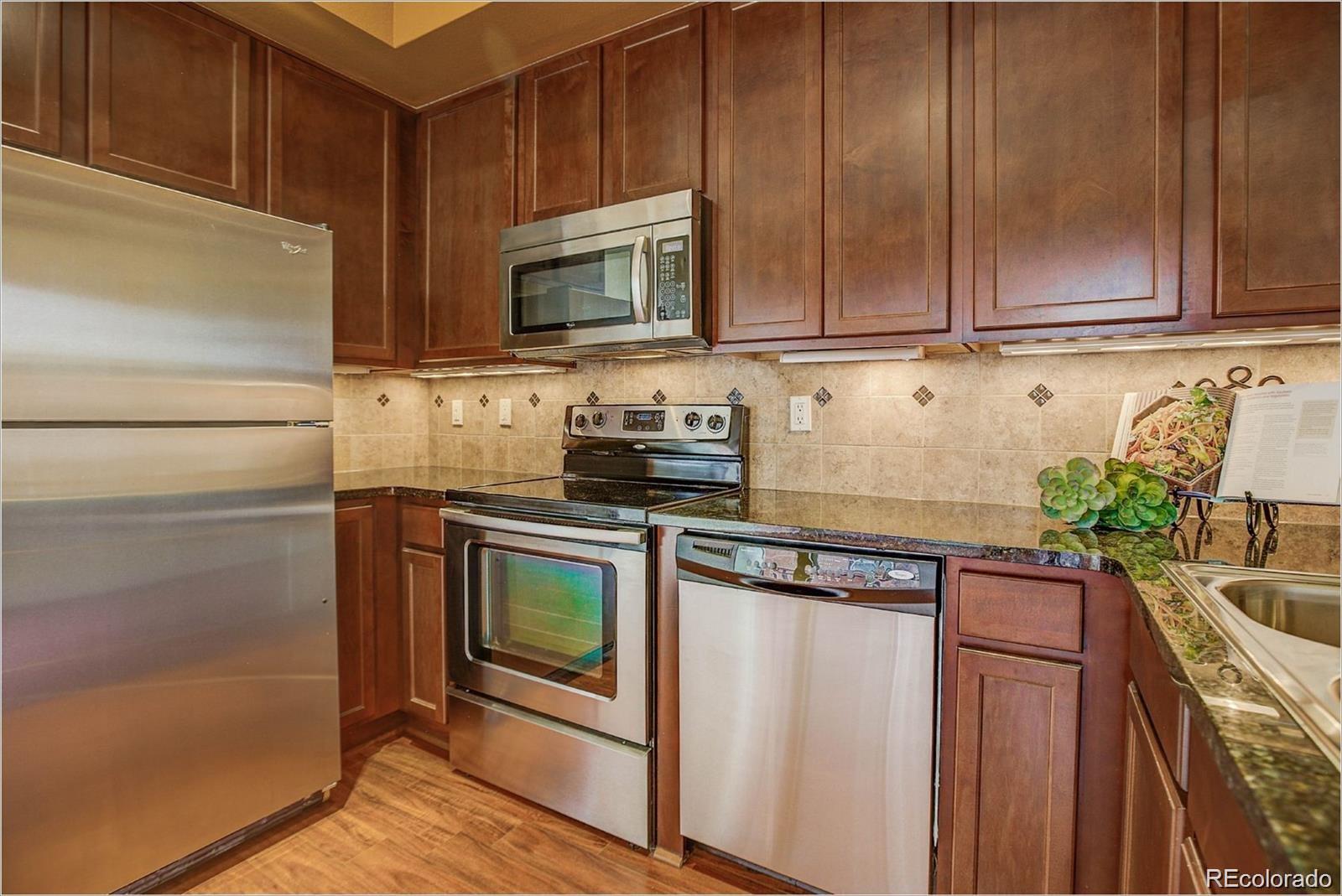 MLS Image #11 for 1488  madison street,denver, Colorado