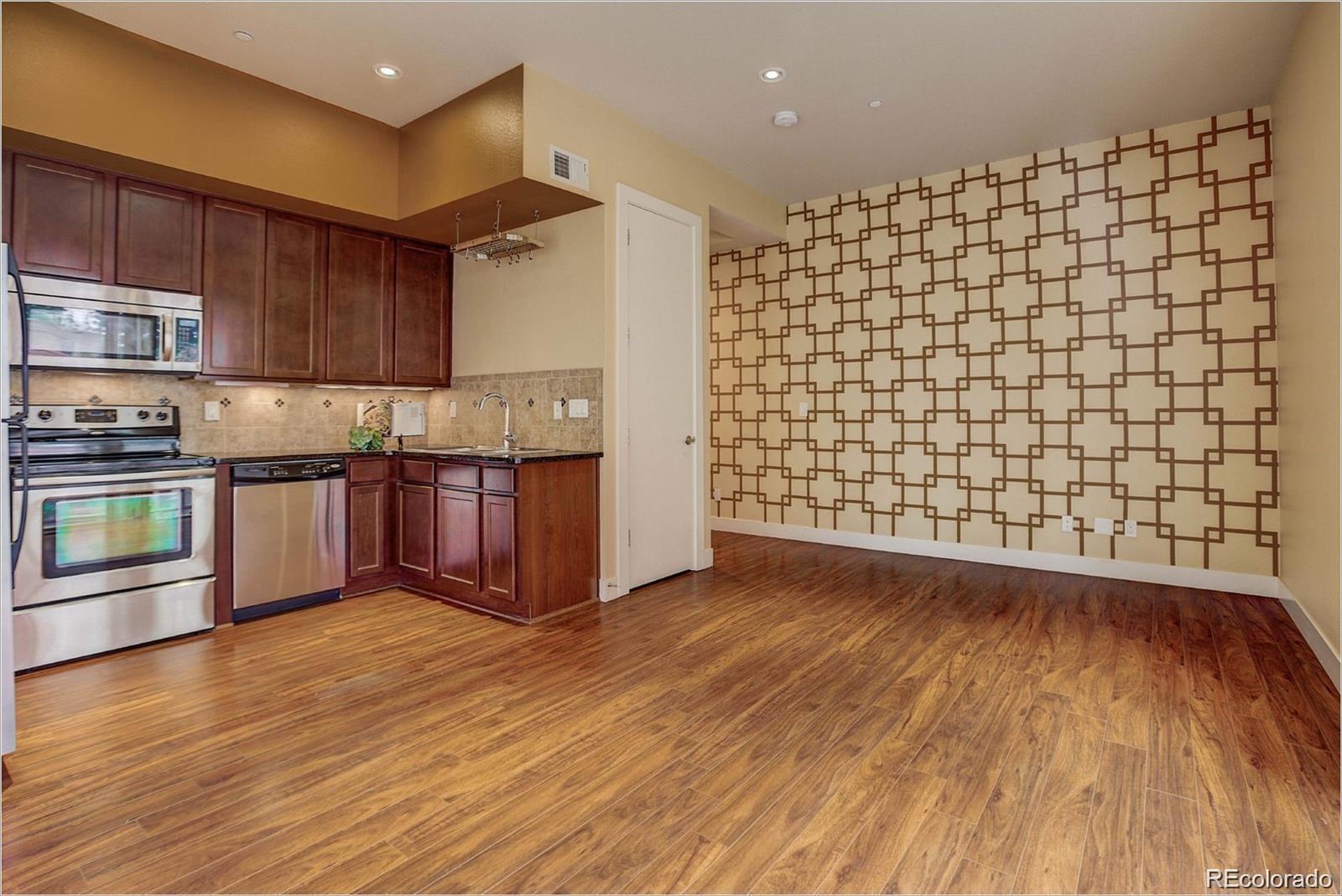 MLS Image #13 for 1488  madison street,denver, Colorado