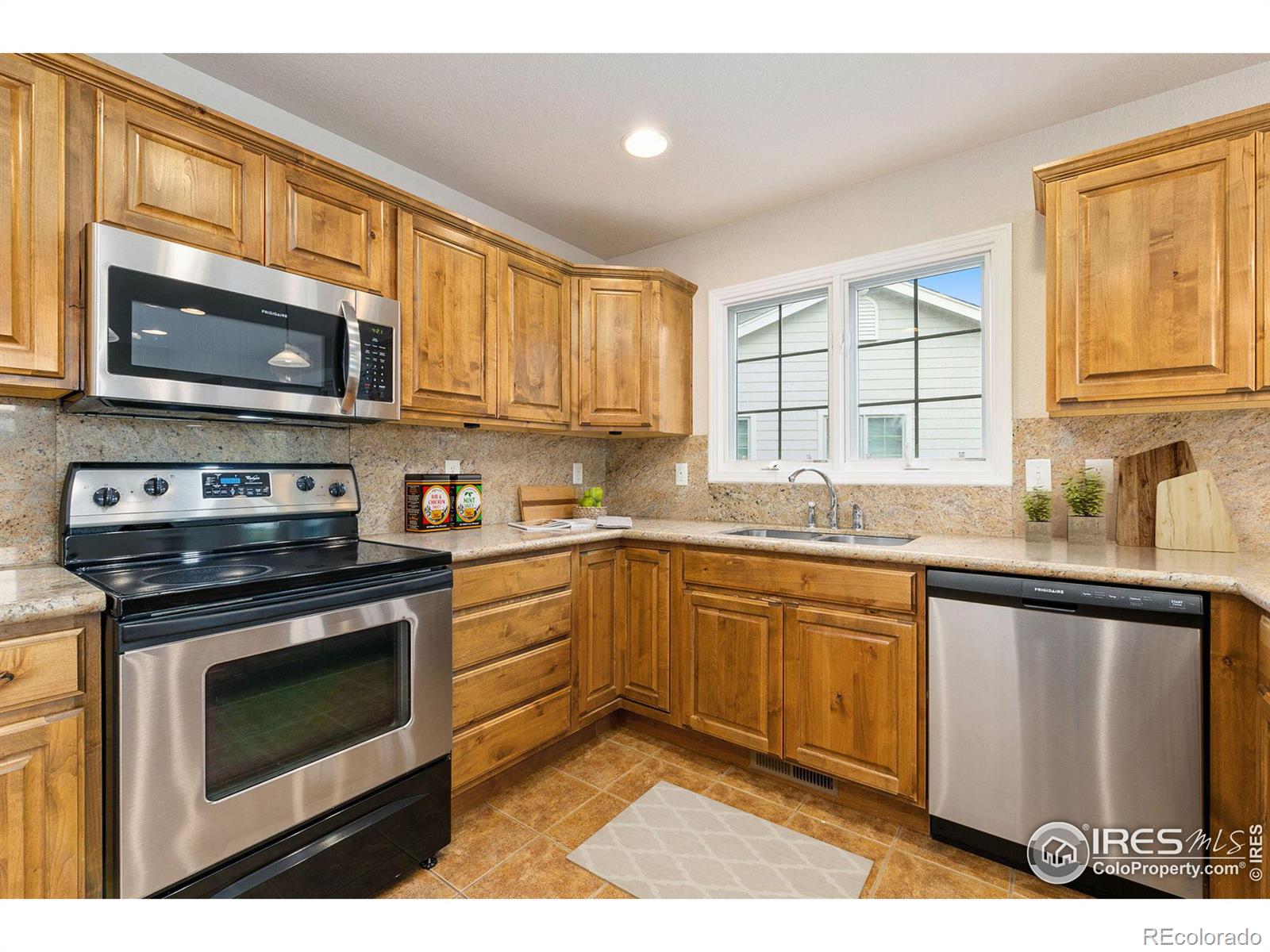 MLS Image #10 for 4767  parachute circle,loveland, Colorado