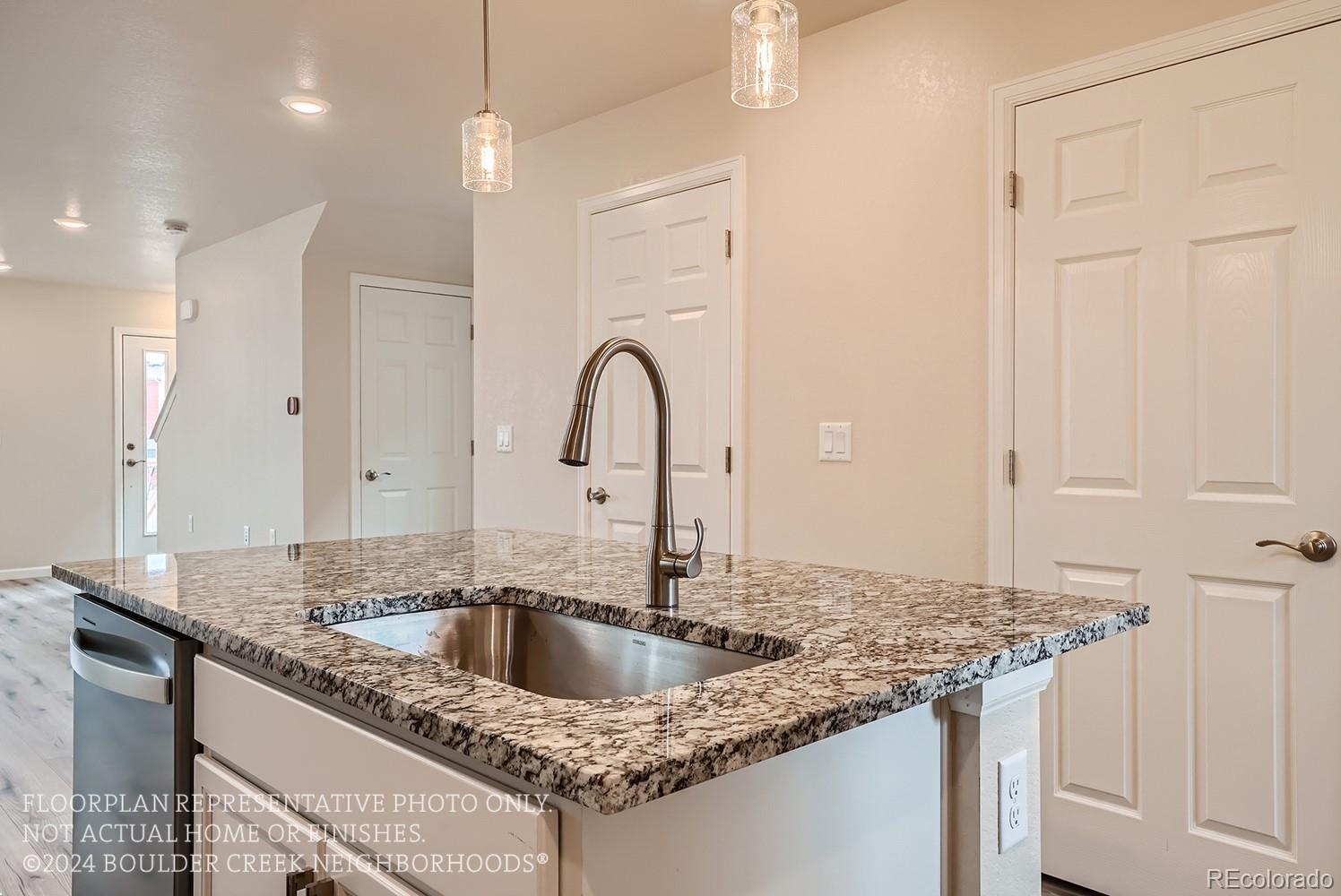 MLS Image #12 for 10271 e 62nd place,denver, Colorado