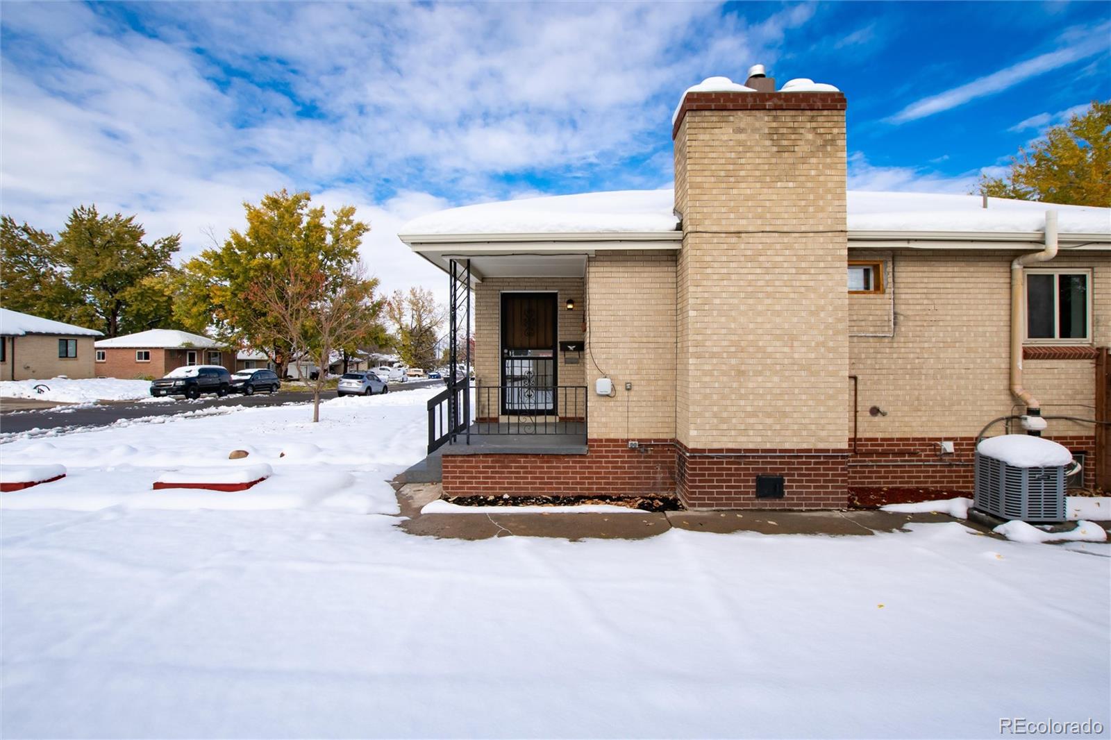 MLS Image #2 for 2550 s vrain street,denver, Colorado