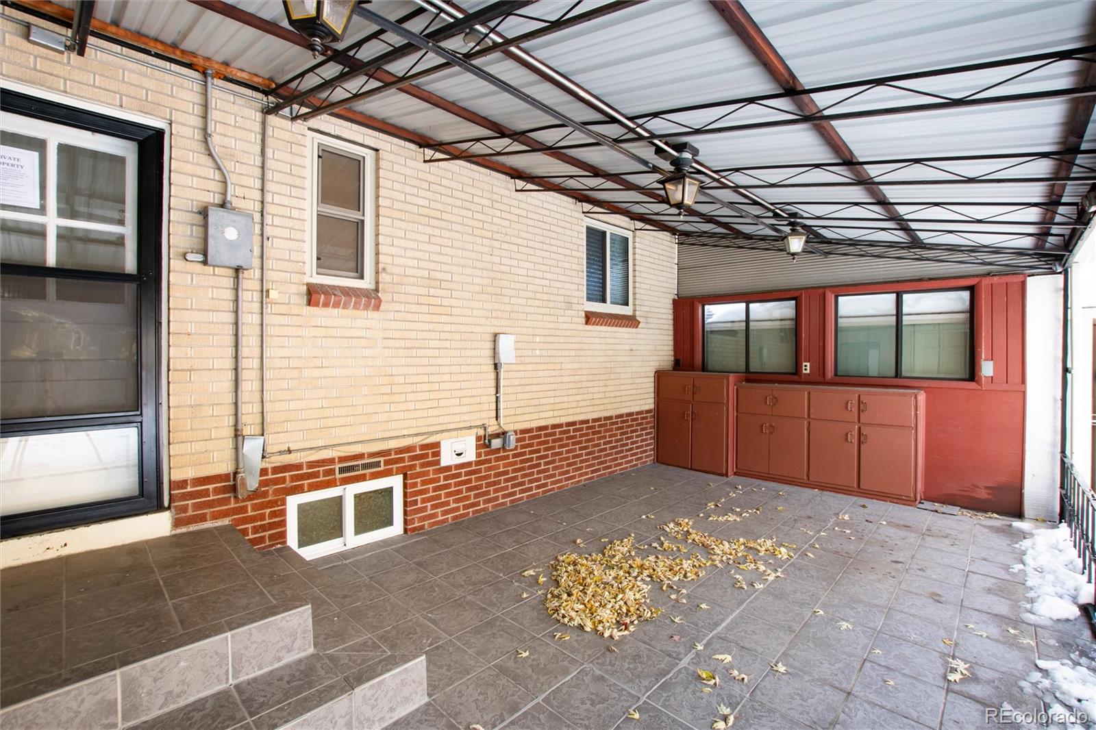 MLS Image #26 for 2550 s vrain street,denver, Colorado