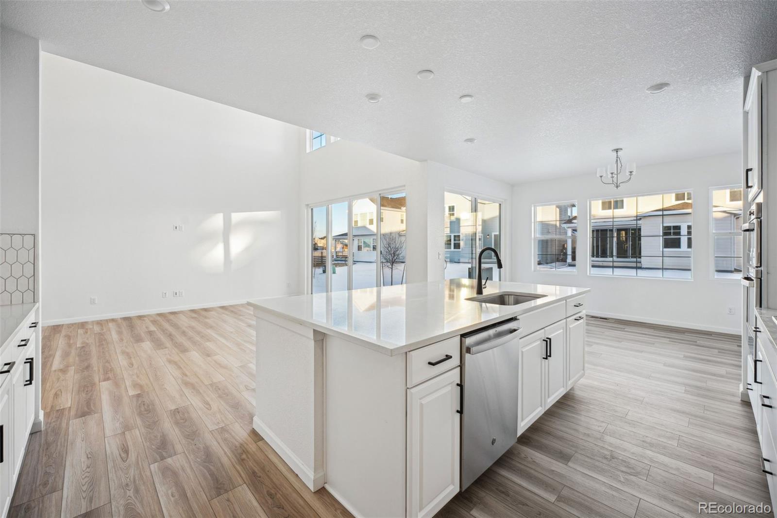 MLS Image #2 for 3372 n buchanan way,aurora, Colorado