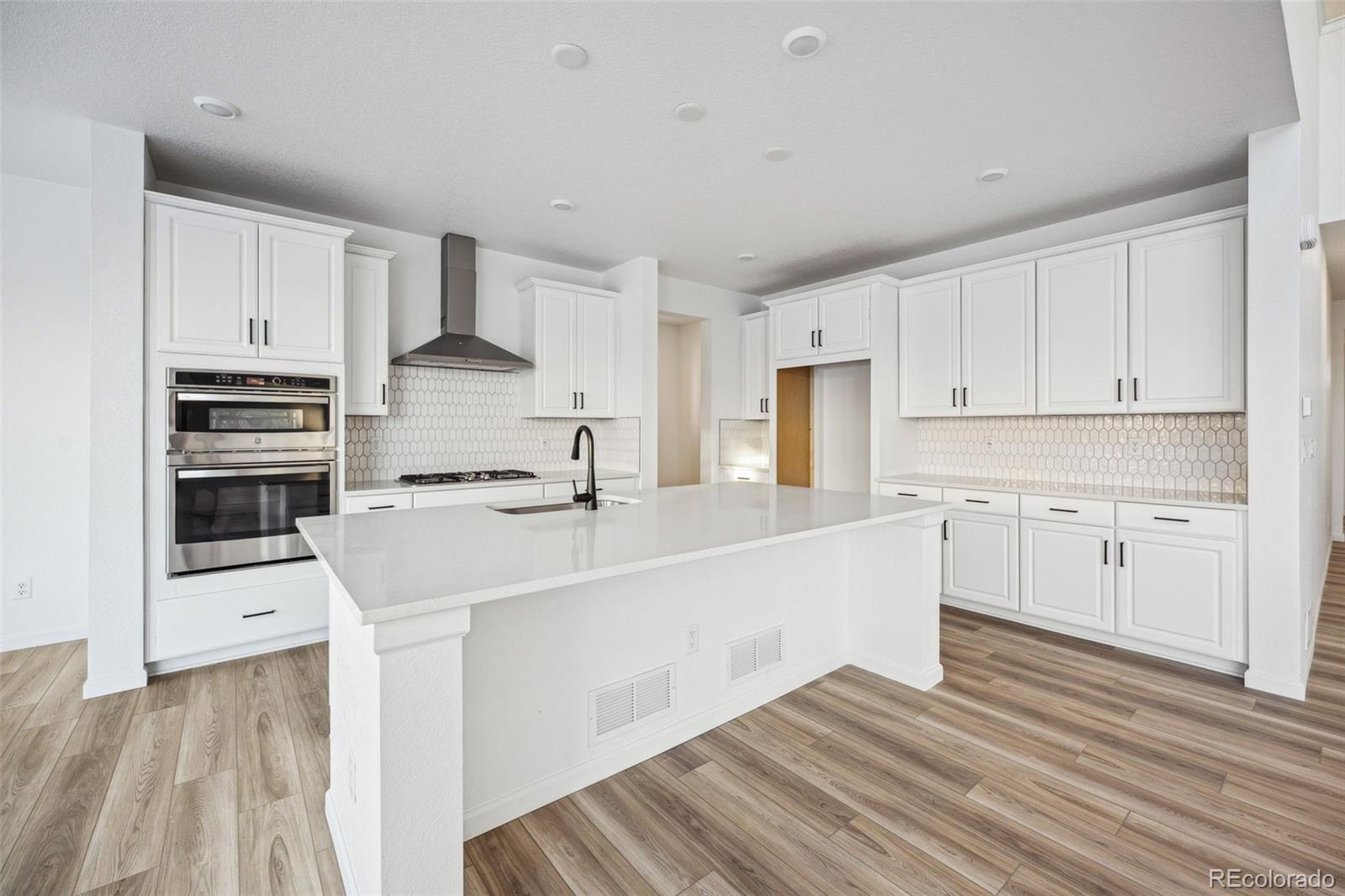 MLS Image #5 for 3372 n buchanan way,aurora, Colorado