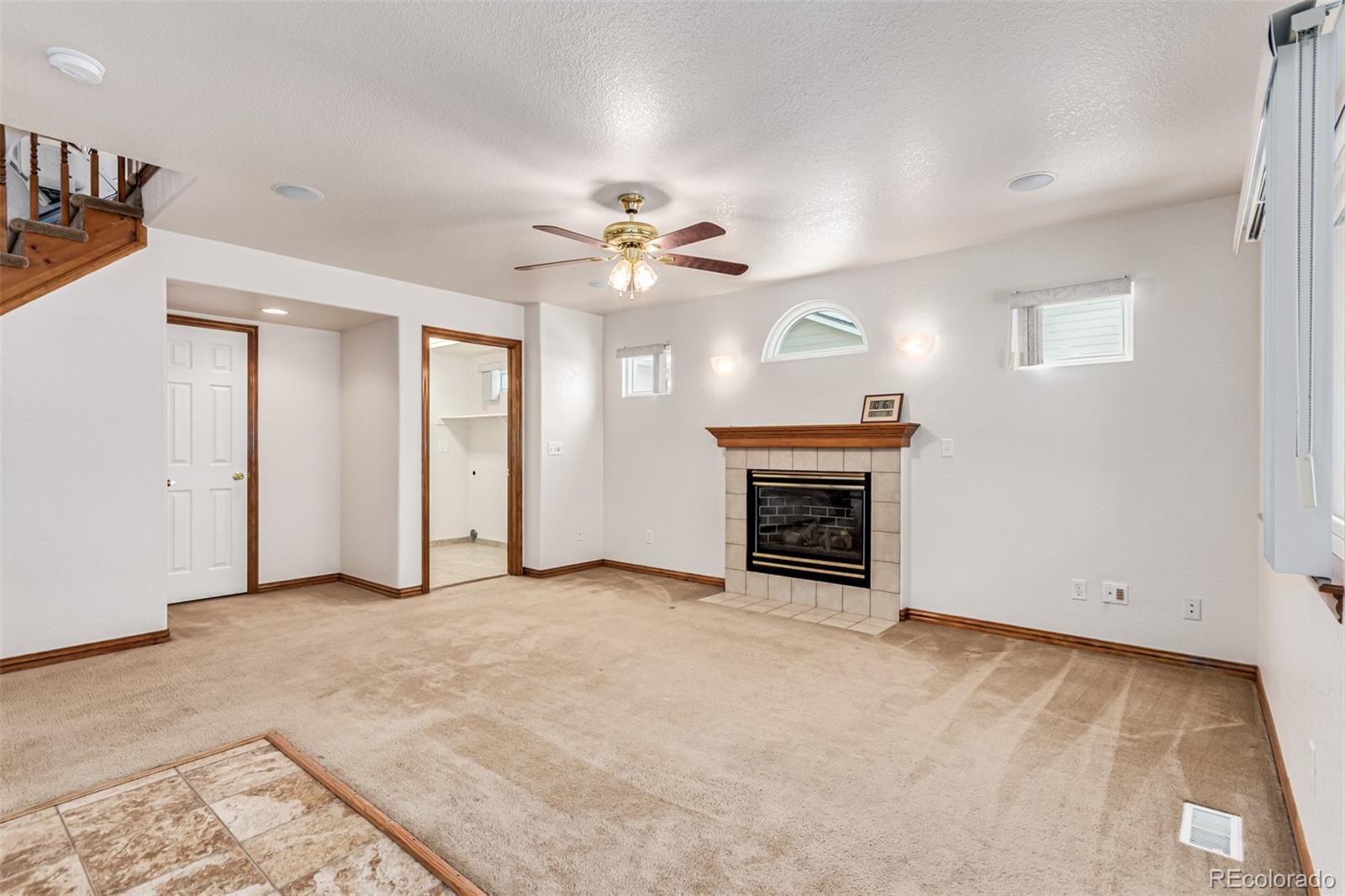 MLS Image #11 for 2950 s tower way,aurora, Colorado