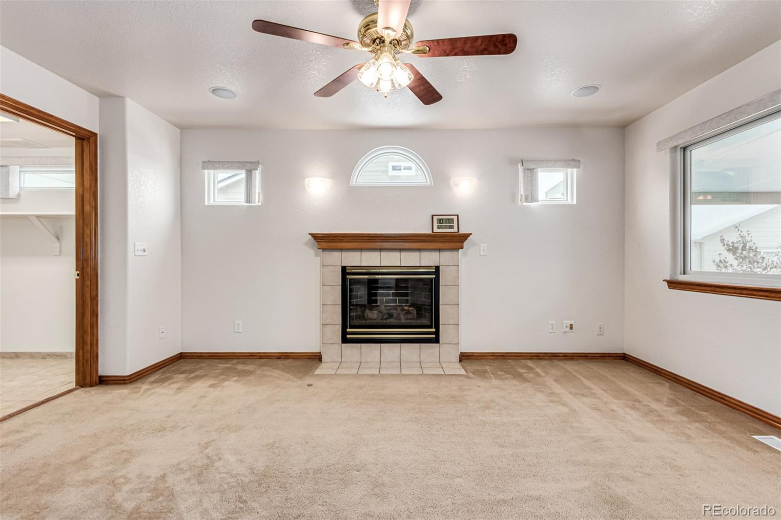 MLS Image #12 for 2950 s tower way,aurora, Colorado