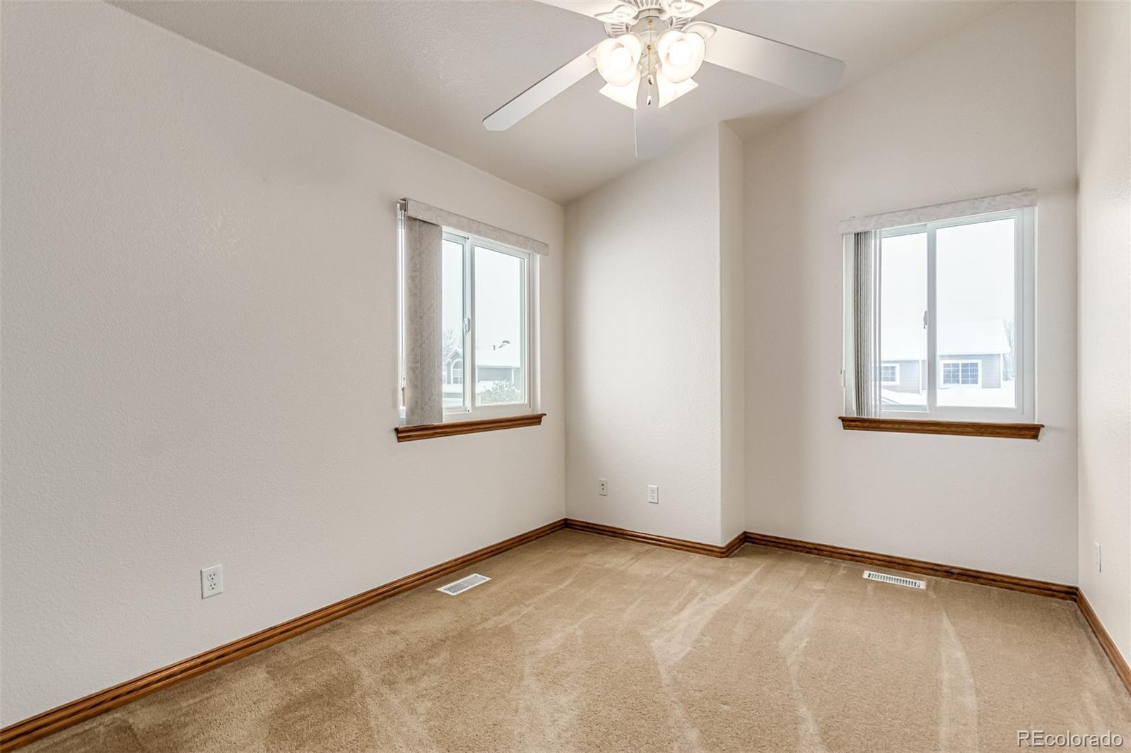 MLS Image #25 for 2950 s tower way,aurora, Colorado