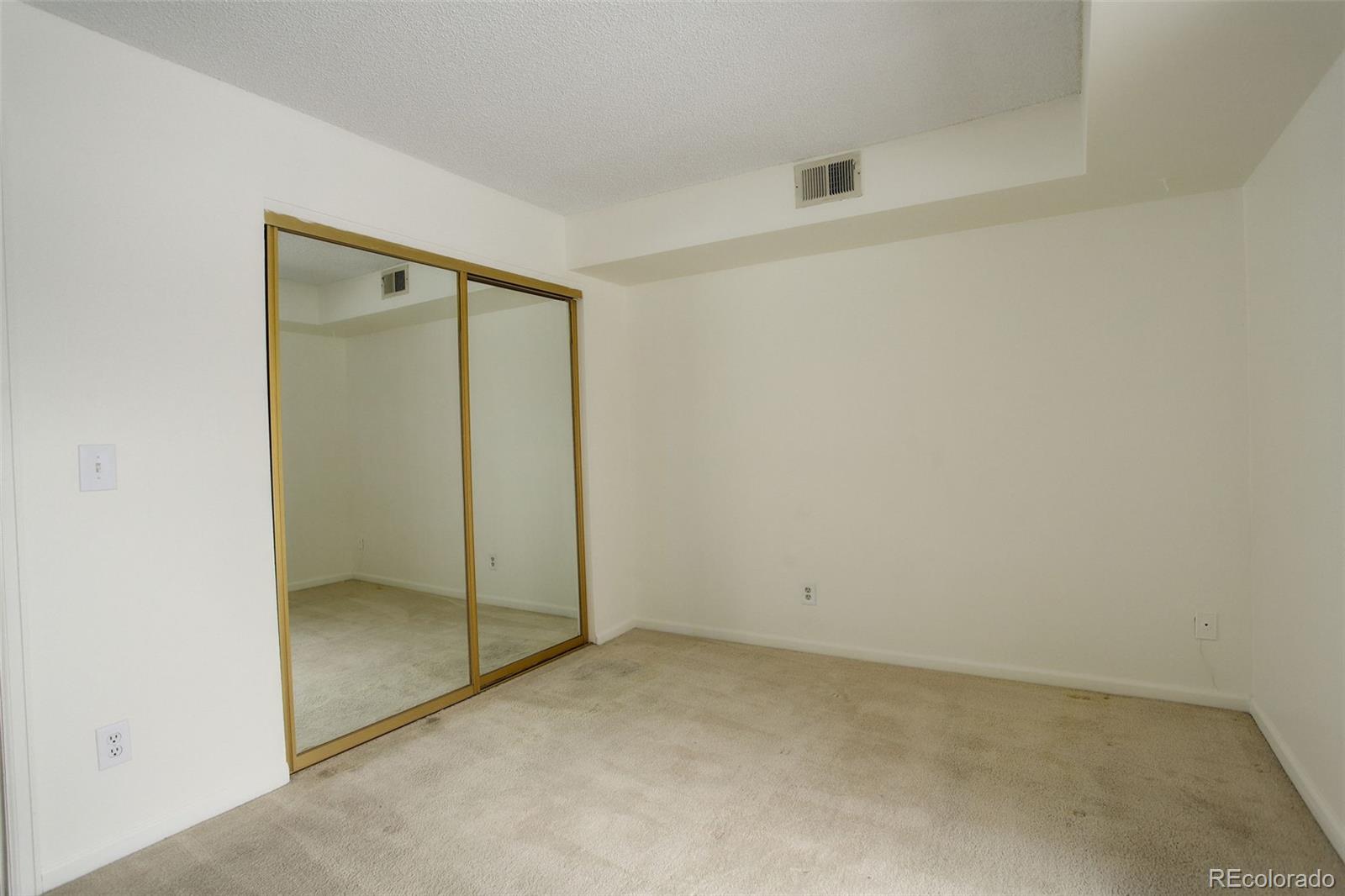 MLS Image #10 for 2575 s syracuse way,denver, Colorado