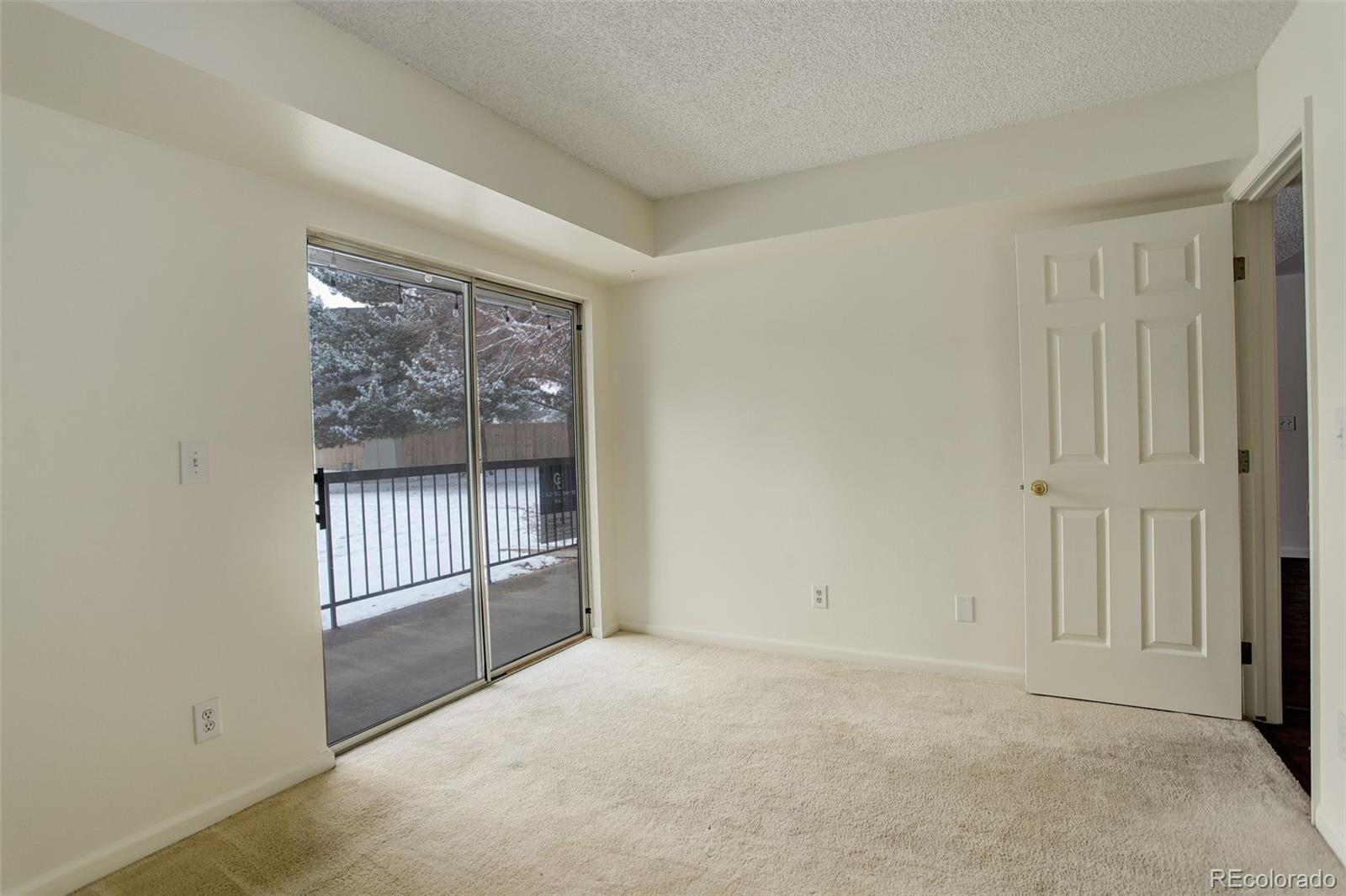 MLS Image #11 for 2575 s syracuse way,denver, Colorado