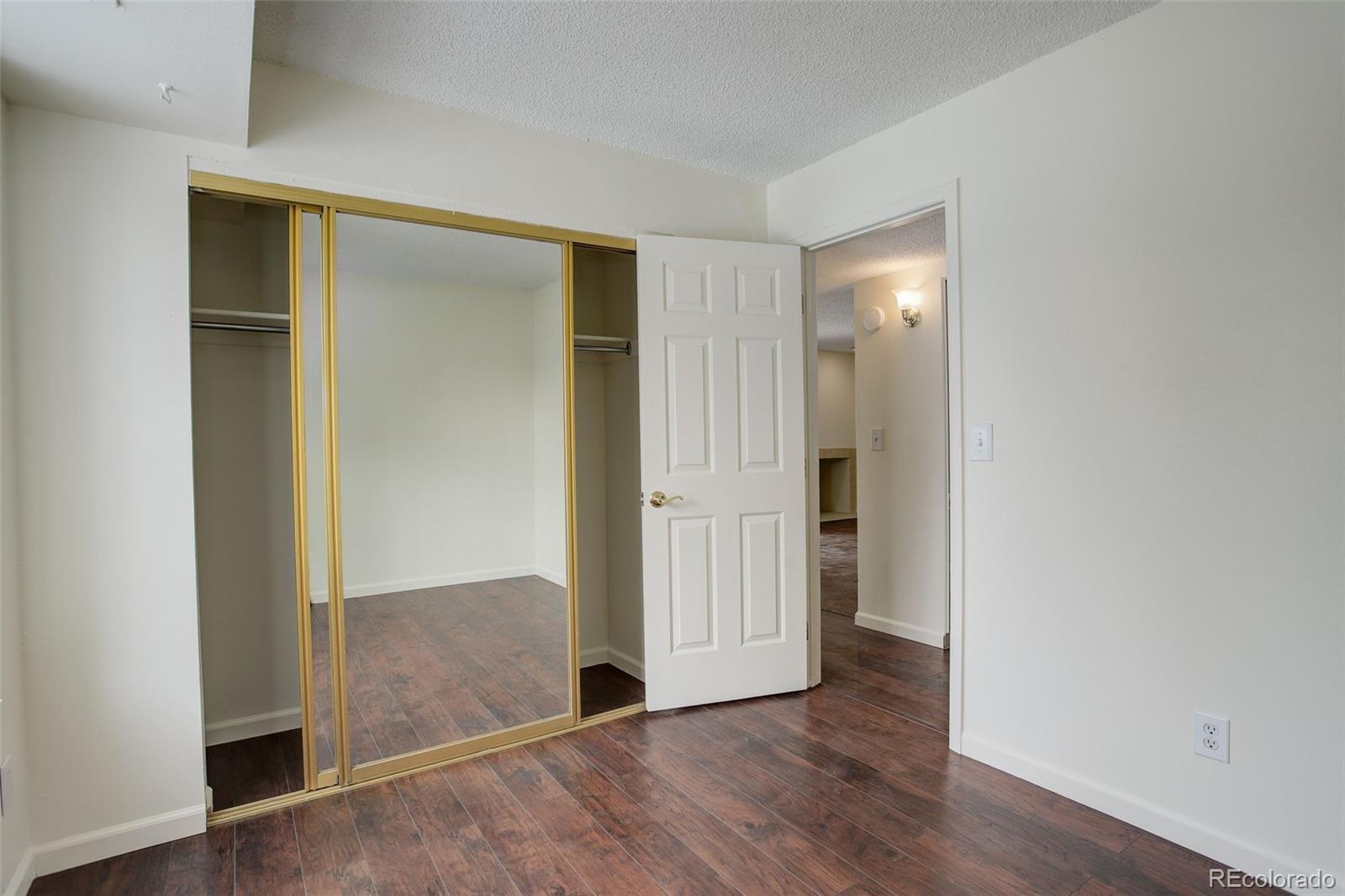 MLS Image #13 for 2575 s syracuse way,denver, Colorado