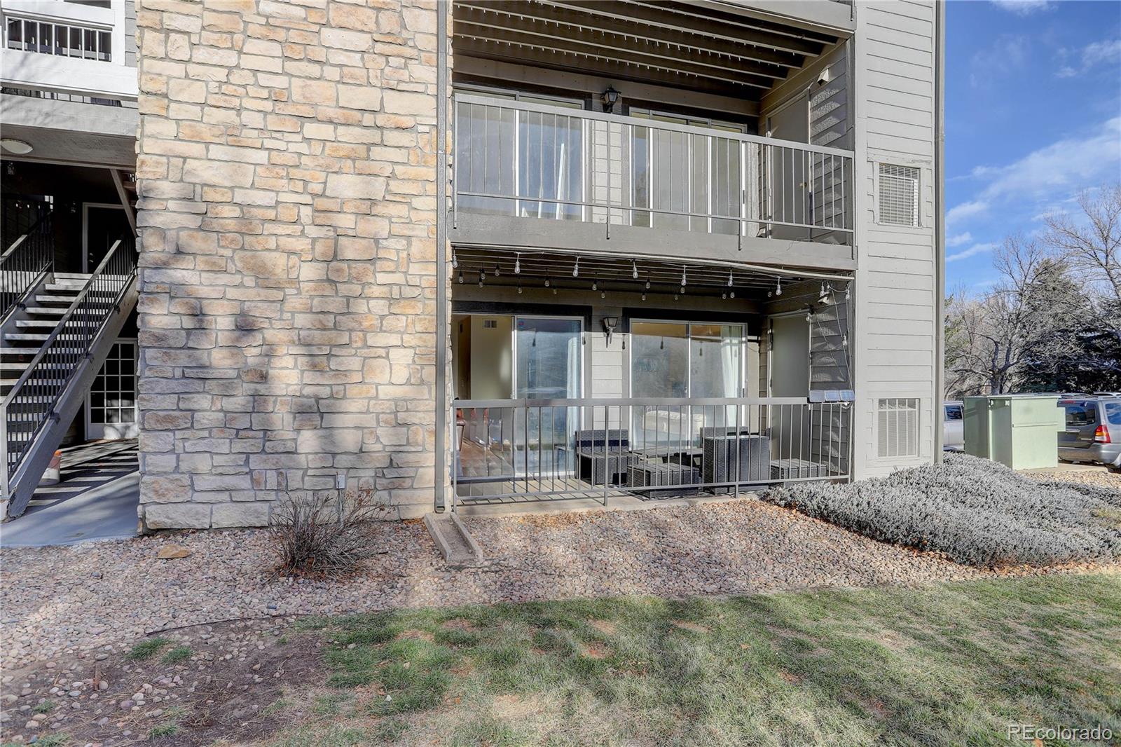 MLS Image #2 for 2575 s syracuse way,denver, Colorado