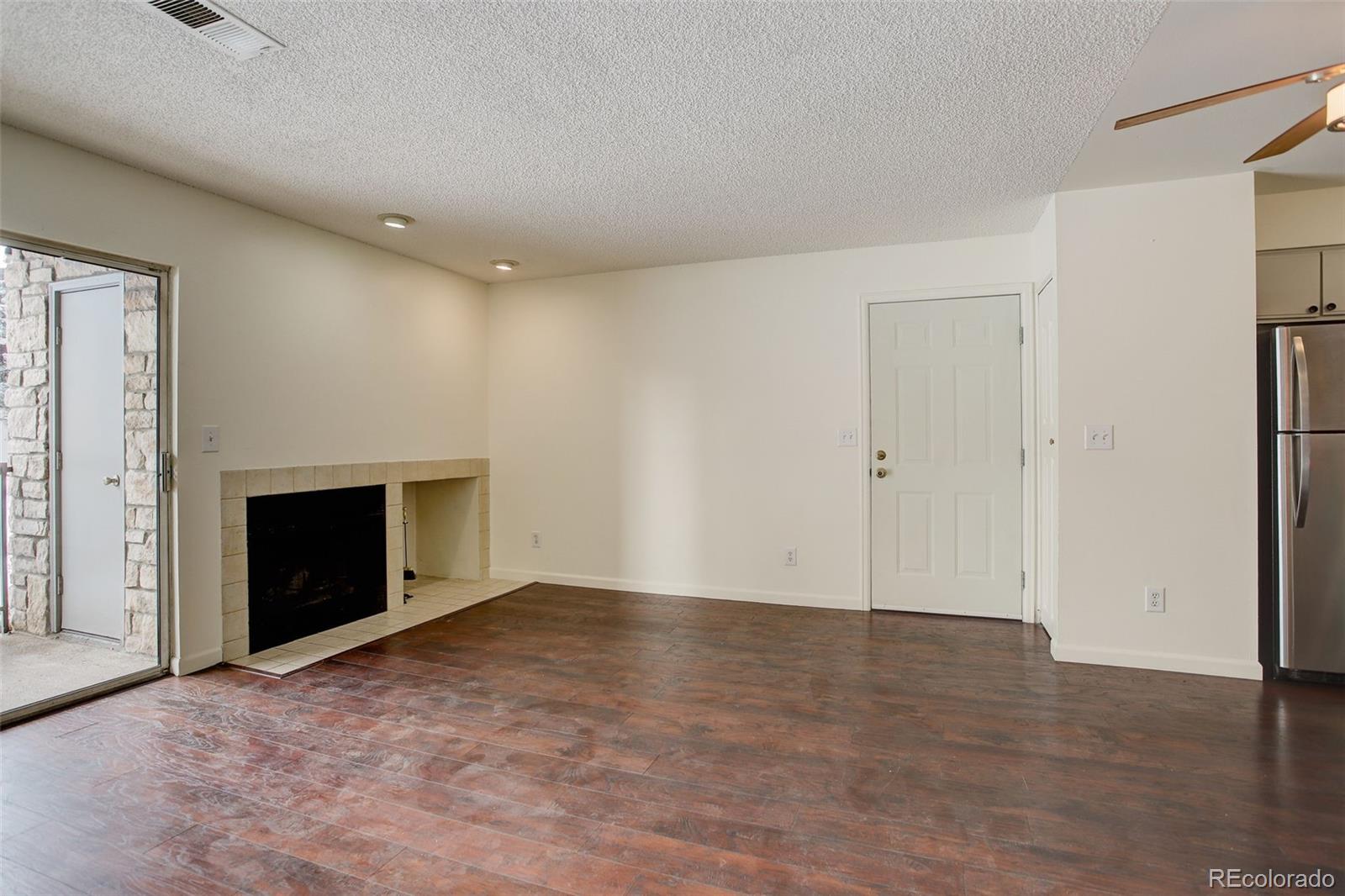 MLS Image #6 for 2575 s syracuse way,denver, Colorado