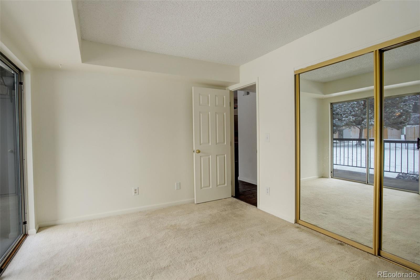 MLS Image #8 for 2575 s syracuse way,denver, Colorado