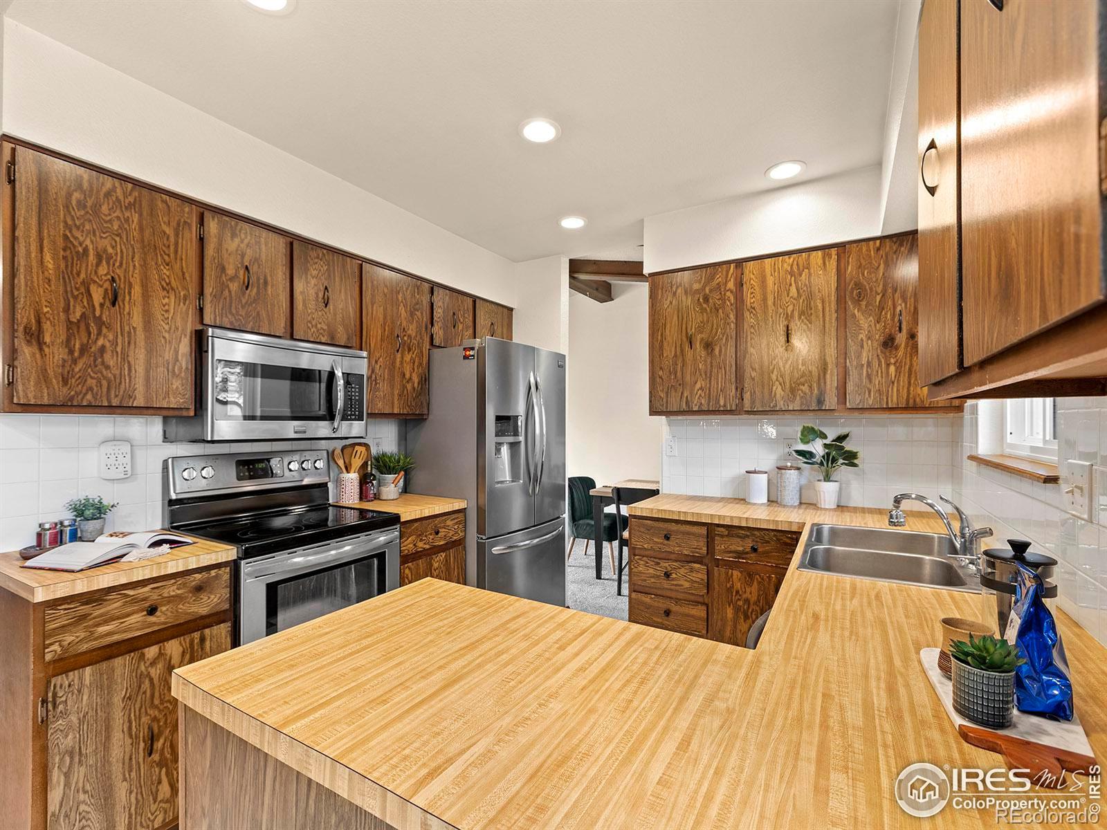 MLS Image #11 for 630  rocky mountain way,fort collins, Colorado