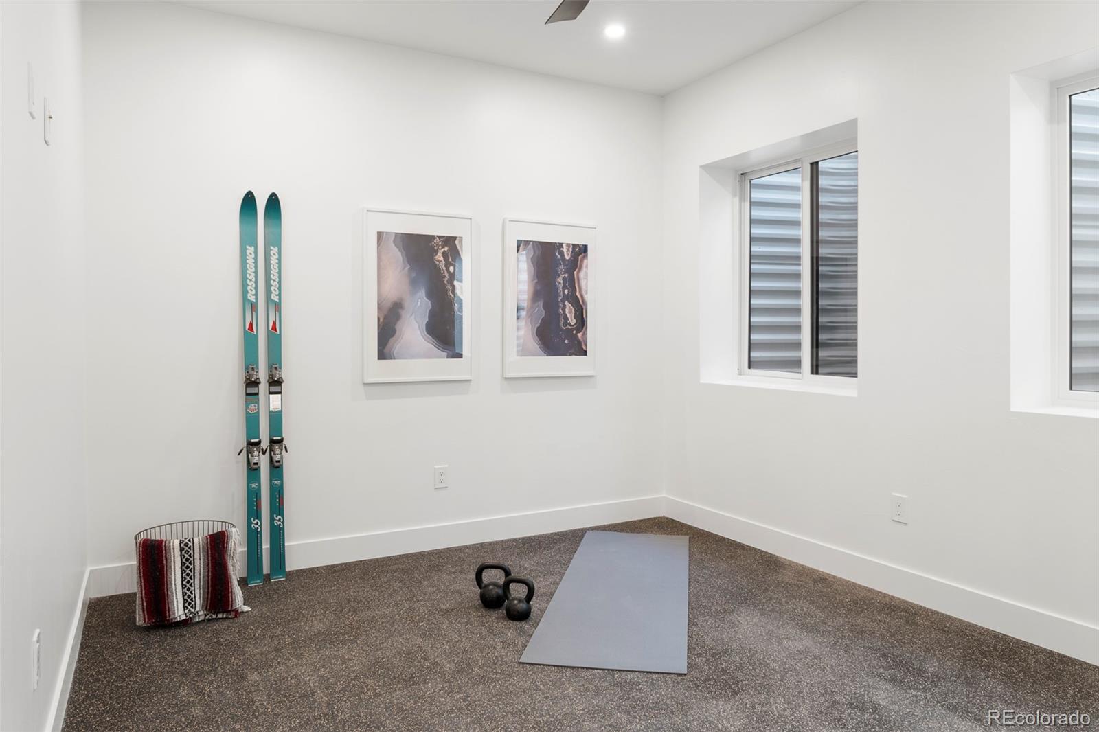 MLS Image #24 for 950  leyden street,denver, Colorado