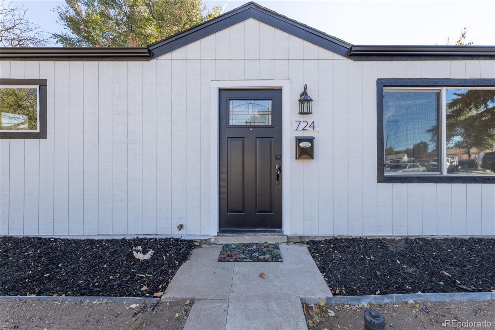 MLS Image #2 for 724  victor street,aurora, Colorado