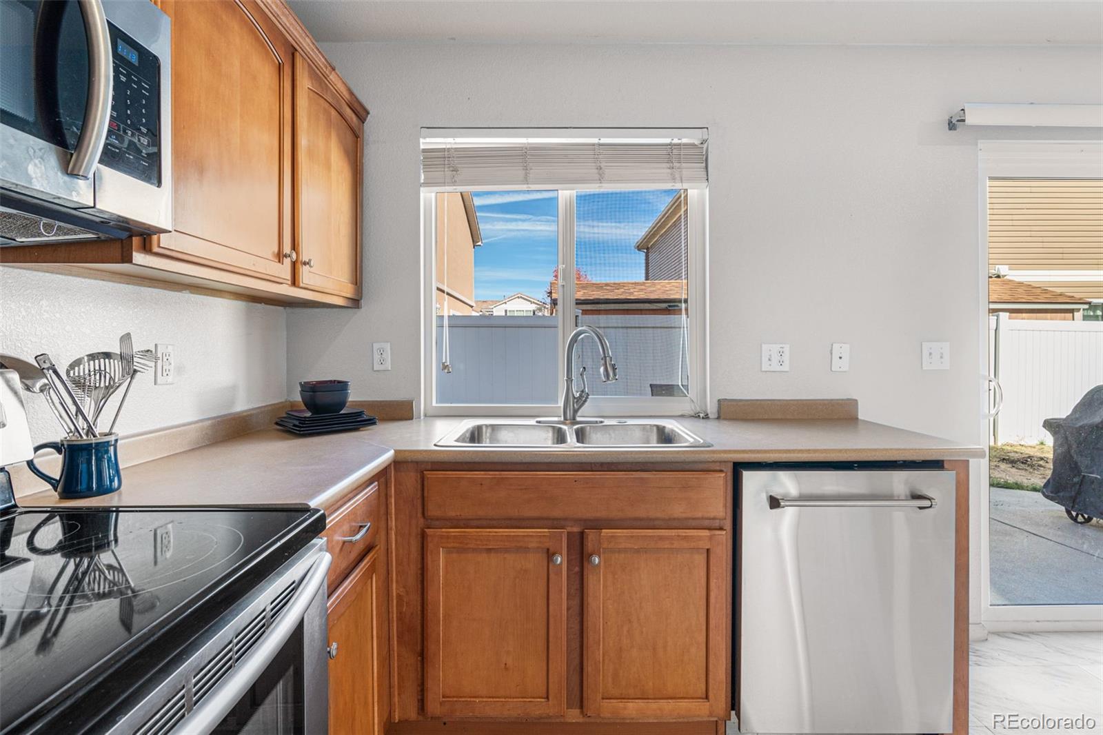 MLS Image #15 for 19525  robins drive,denver, Colorado