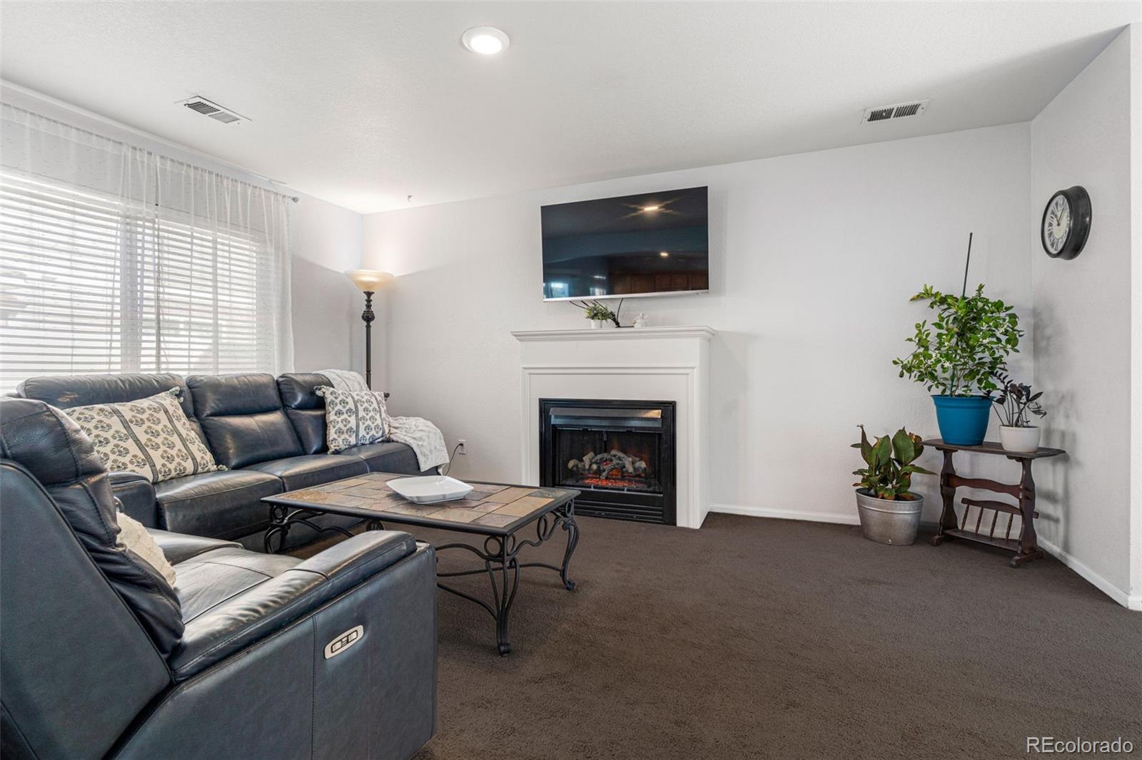 MLS Image #6 for 19525  robins drive,denver, Colorado