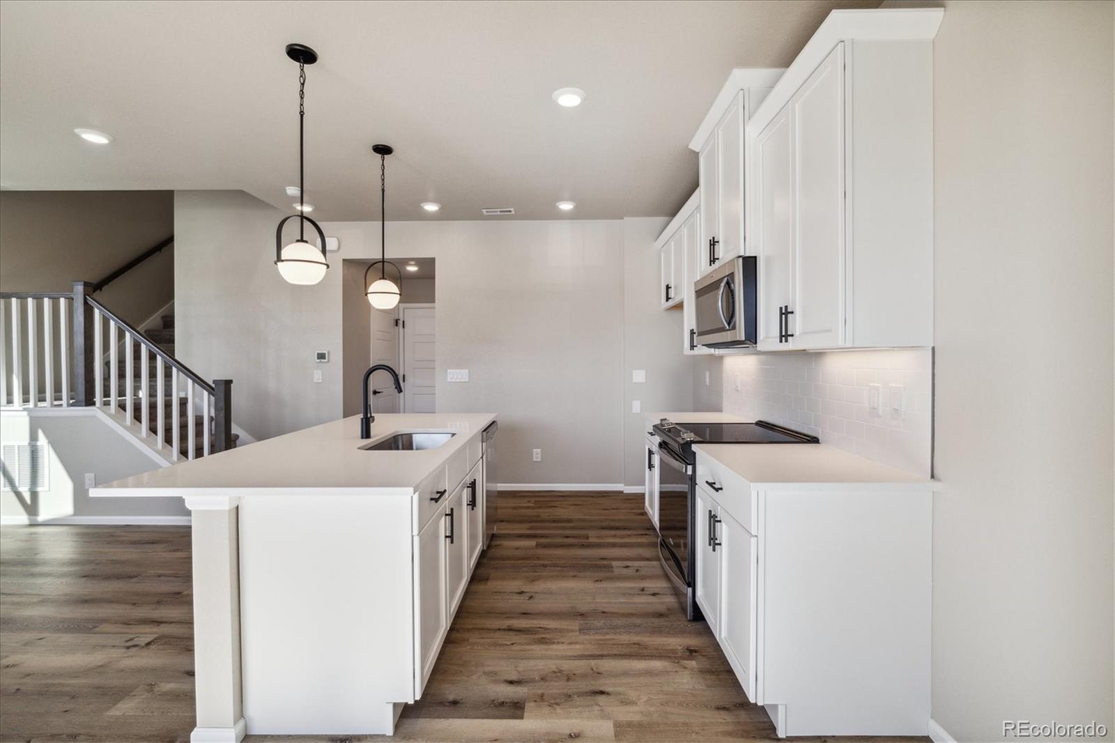 MLS Image #11 for 9466 w 58th circle,arvada, Colorado