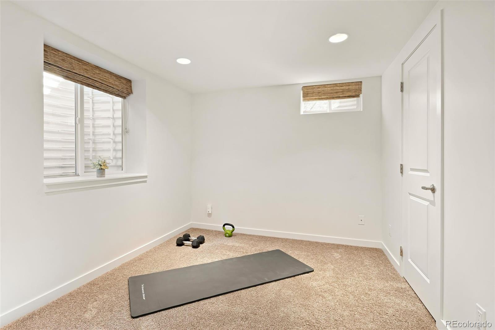 MLS Image #39 for 1326 s clayton street,denver, Colorado